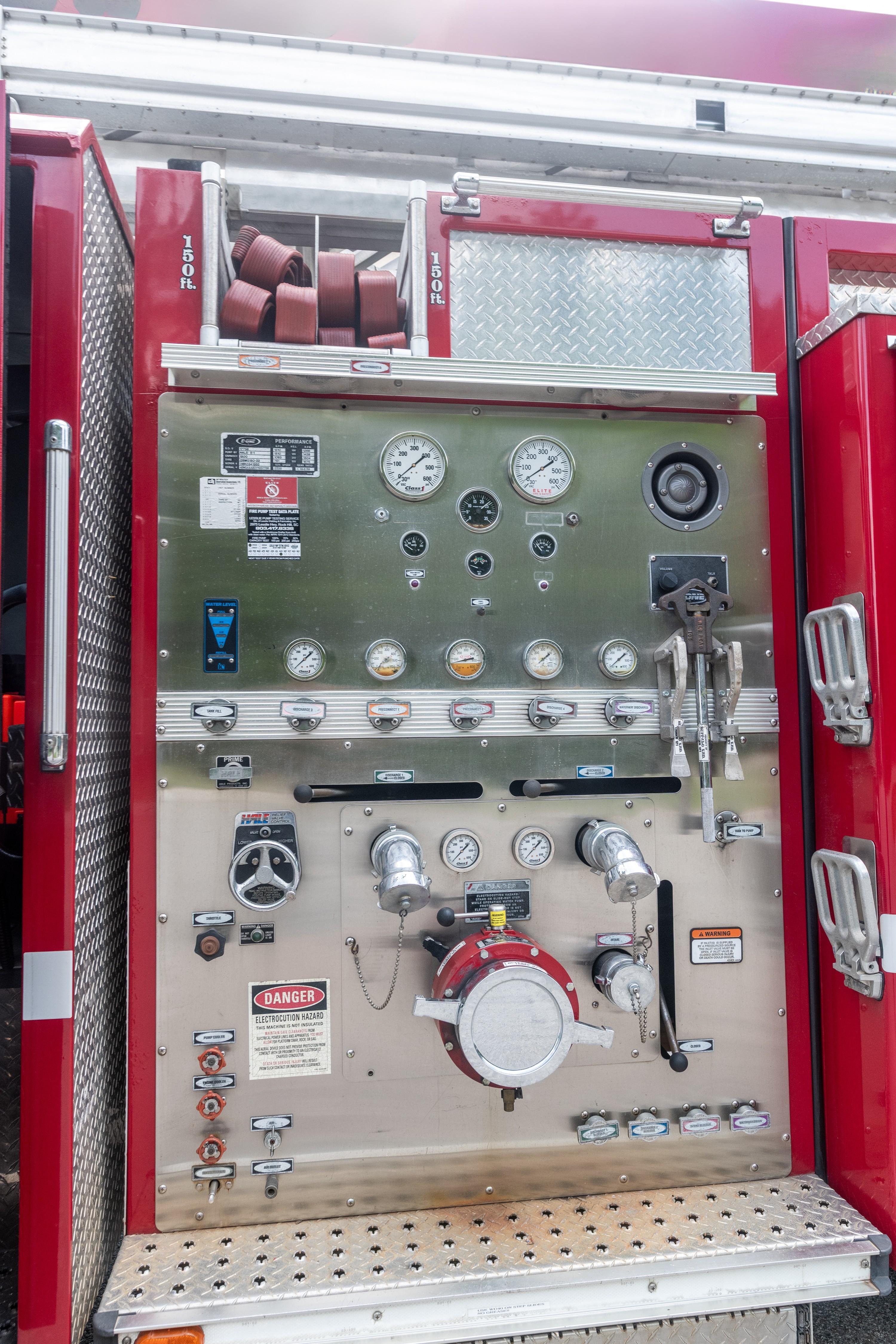 1997 E-One 75' Aerial - image 59