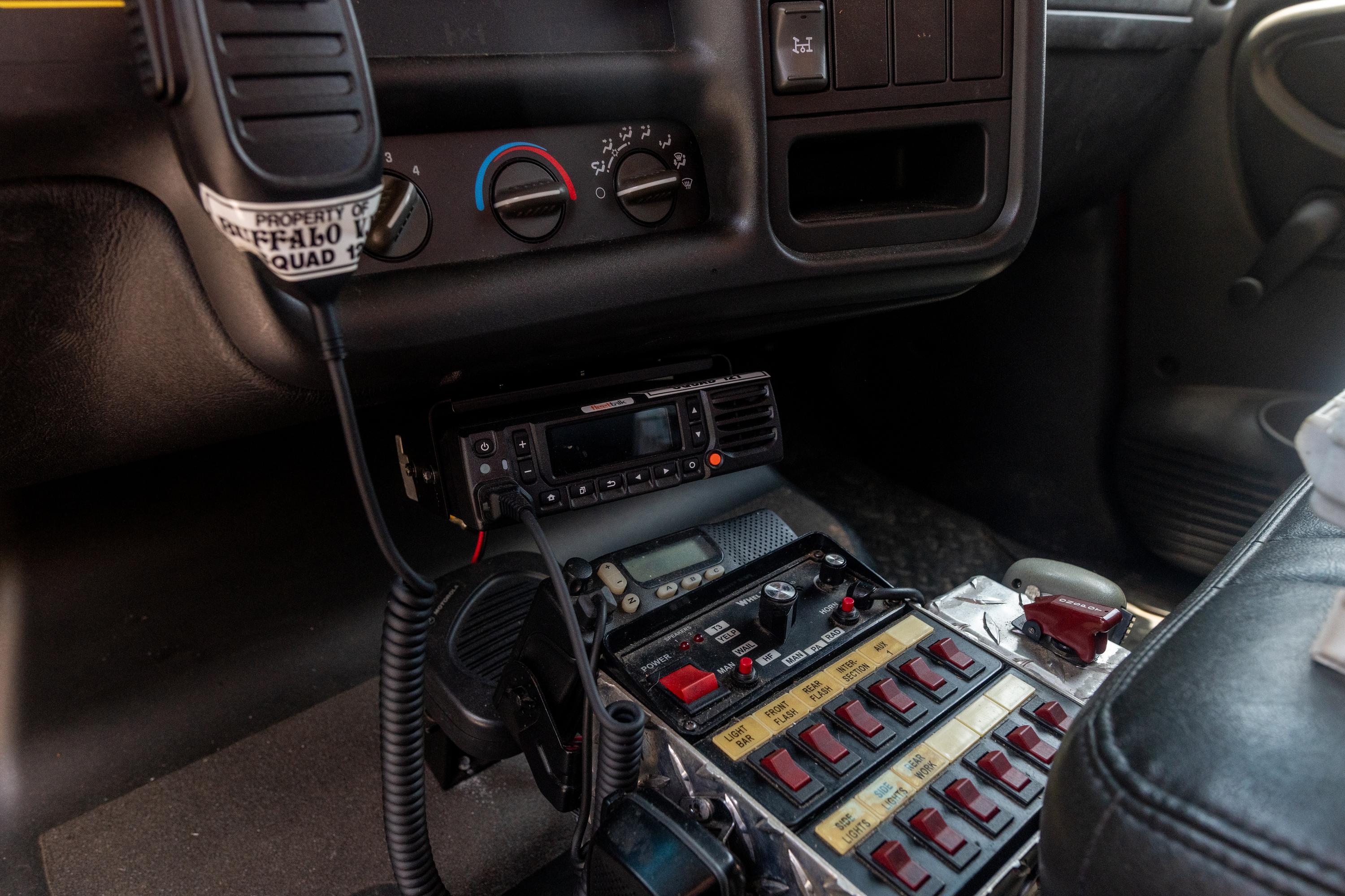2003 GMC Squad - image 21