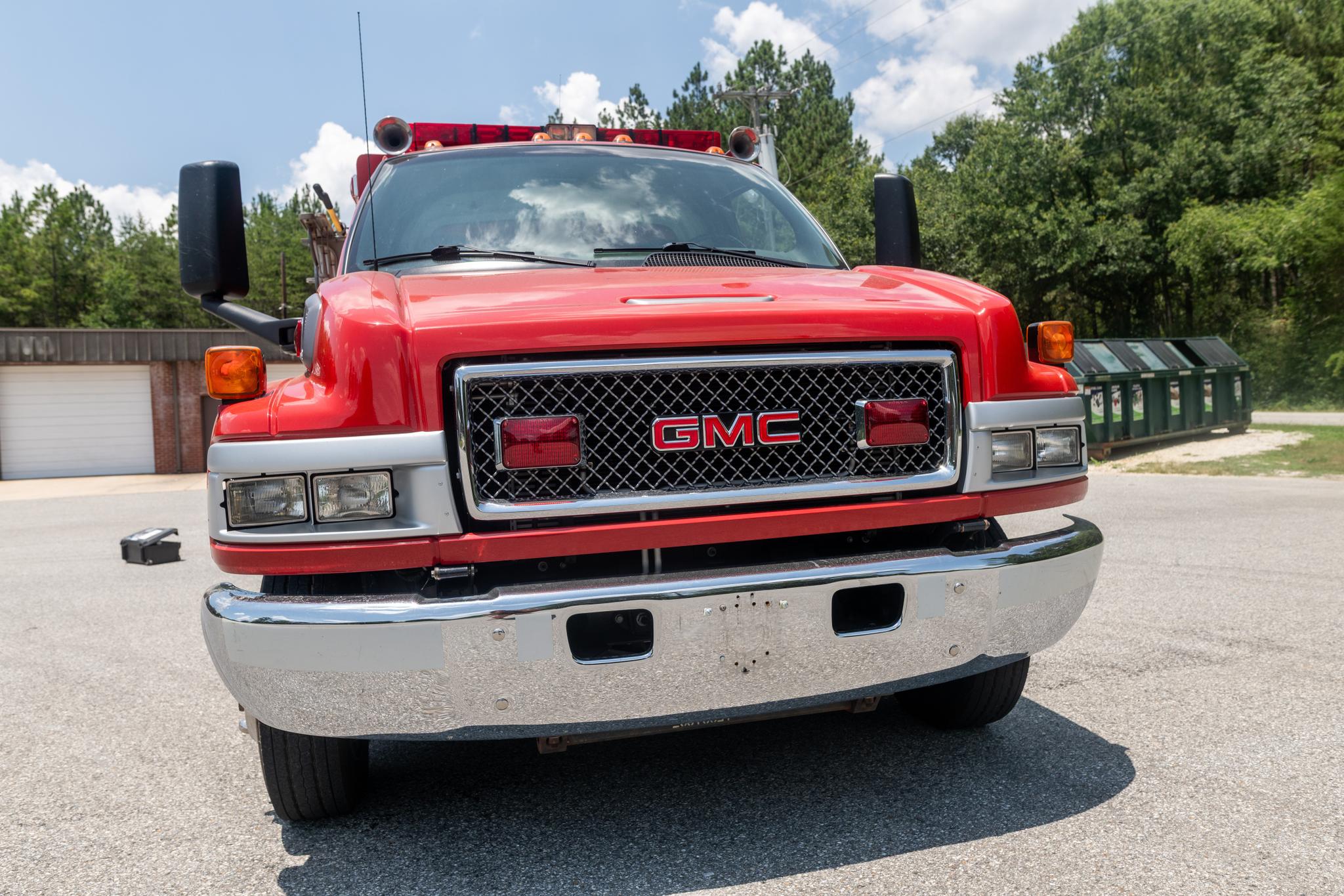 2003 GMC Squad - image 5