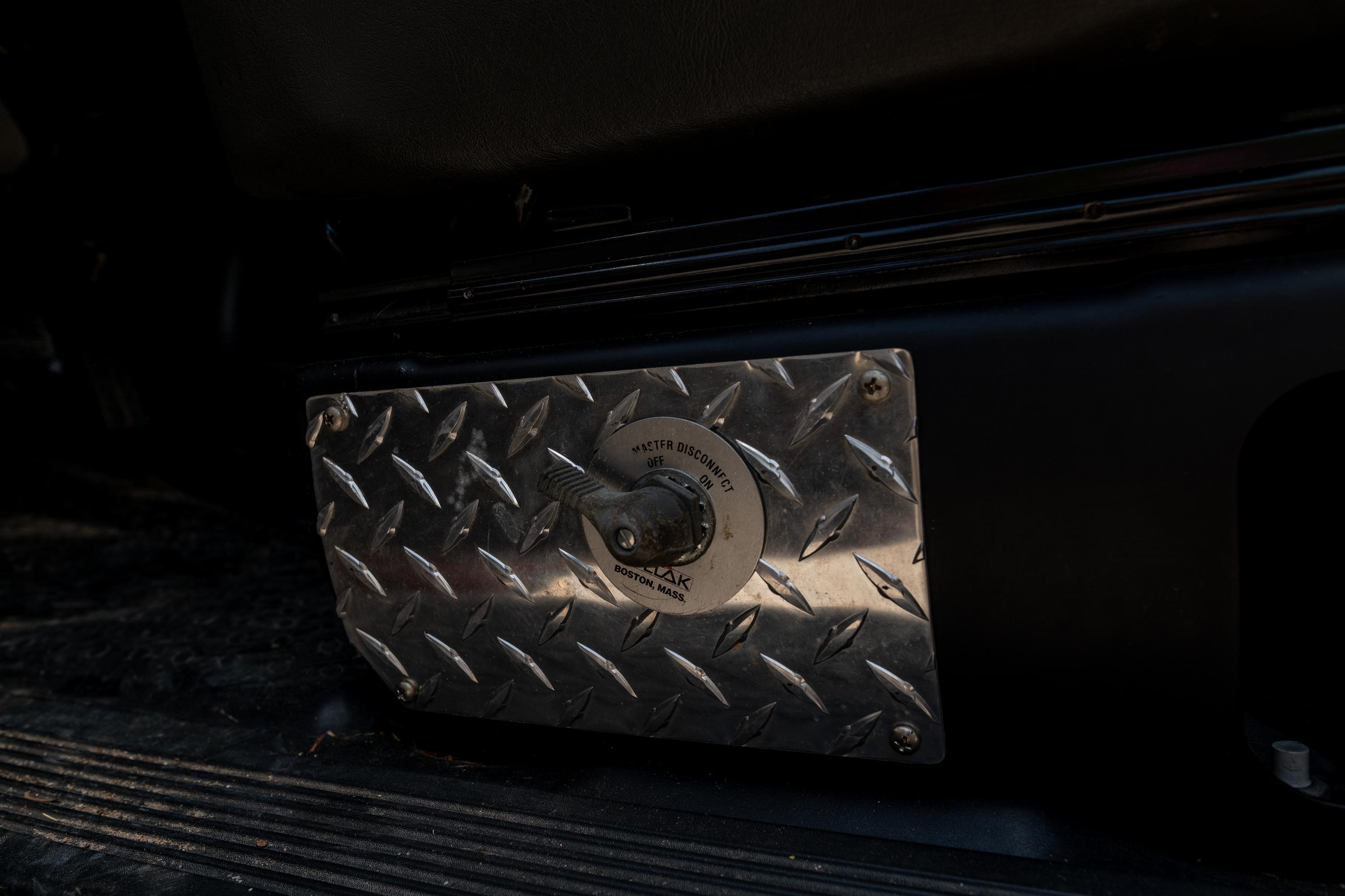 2003 GMC Squad - image 46