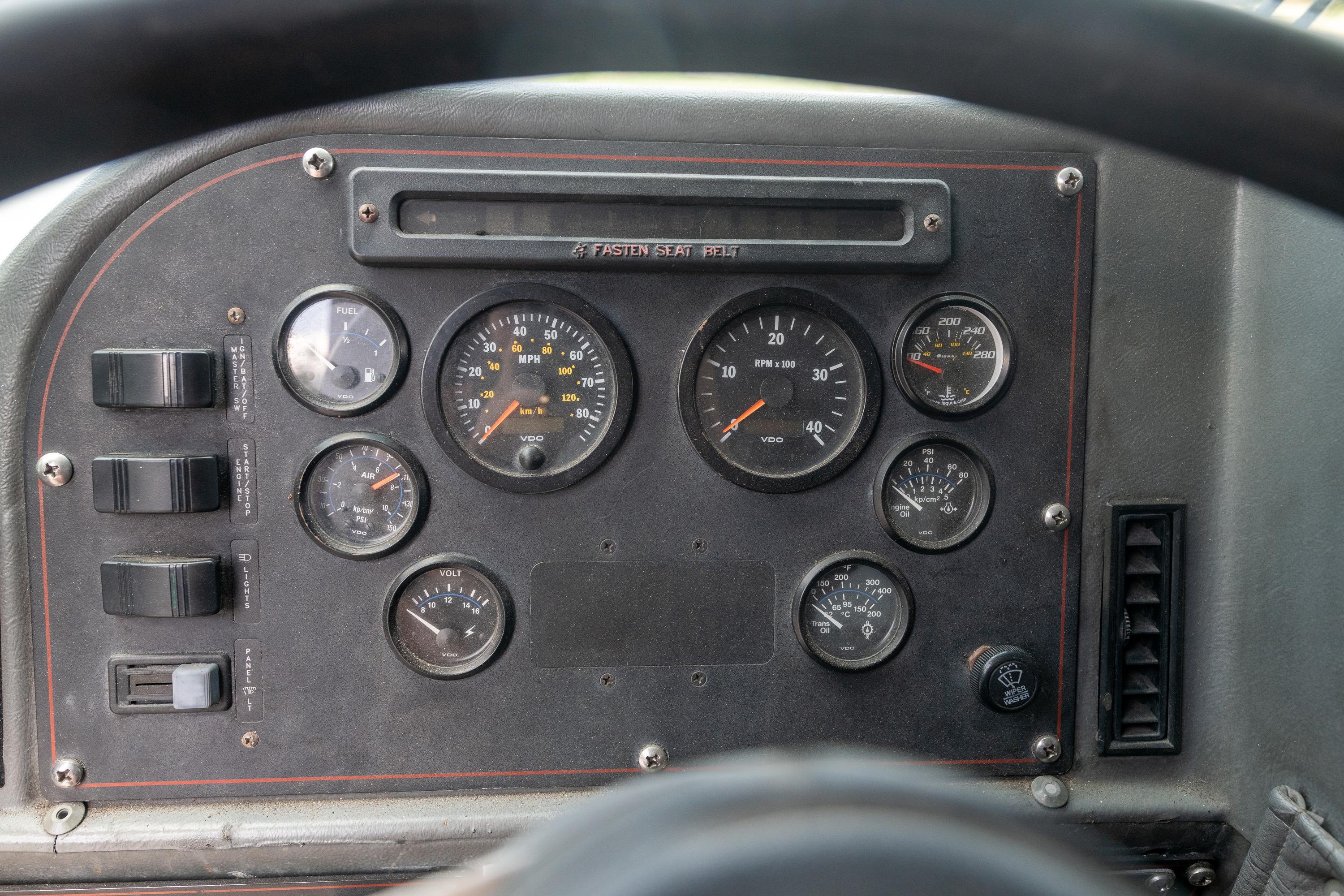 1997 E-One 75' Aerial - image 31