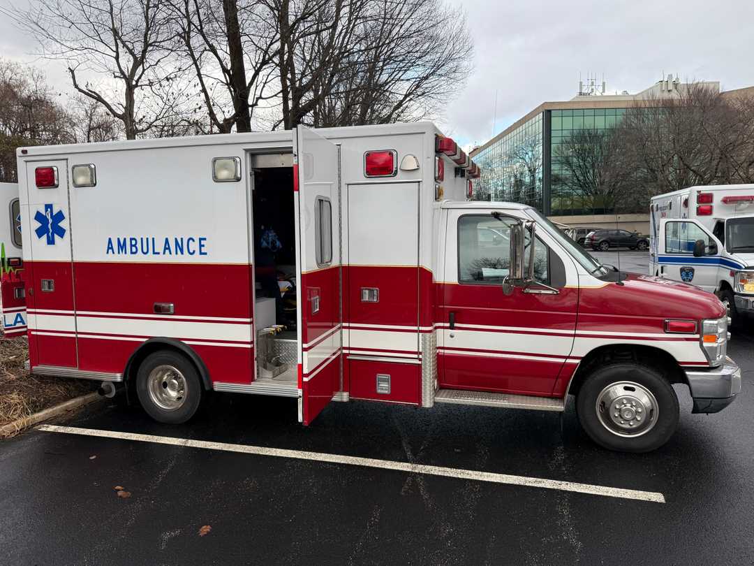 2008 LifeLine Ford Type III Ambulance