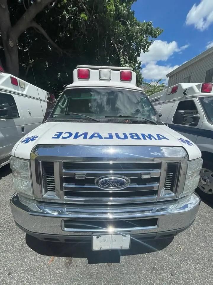 2014 Ford Type II Ambulance - image 6