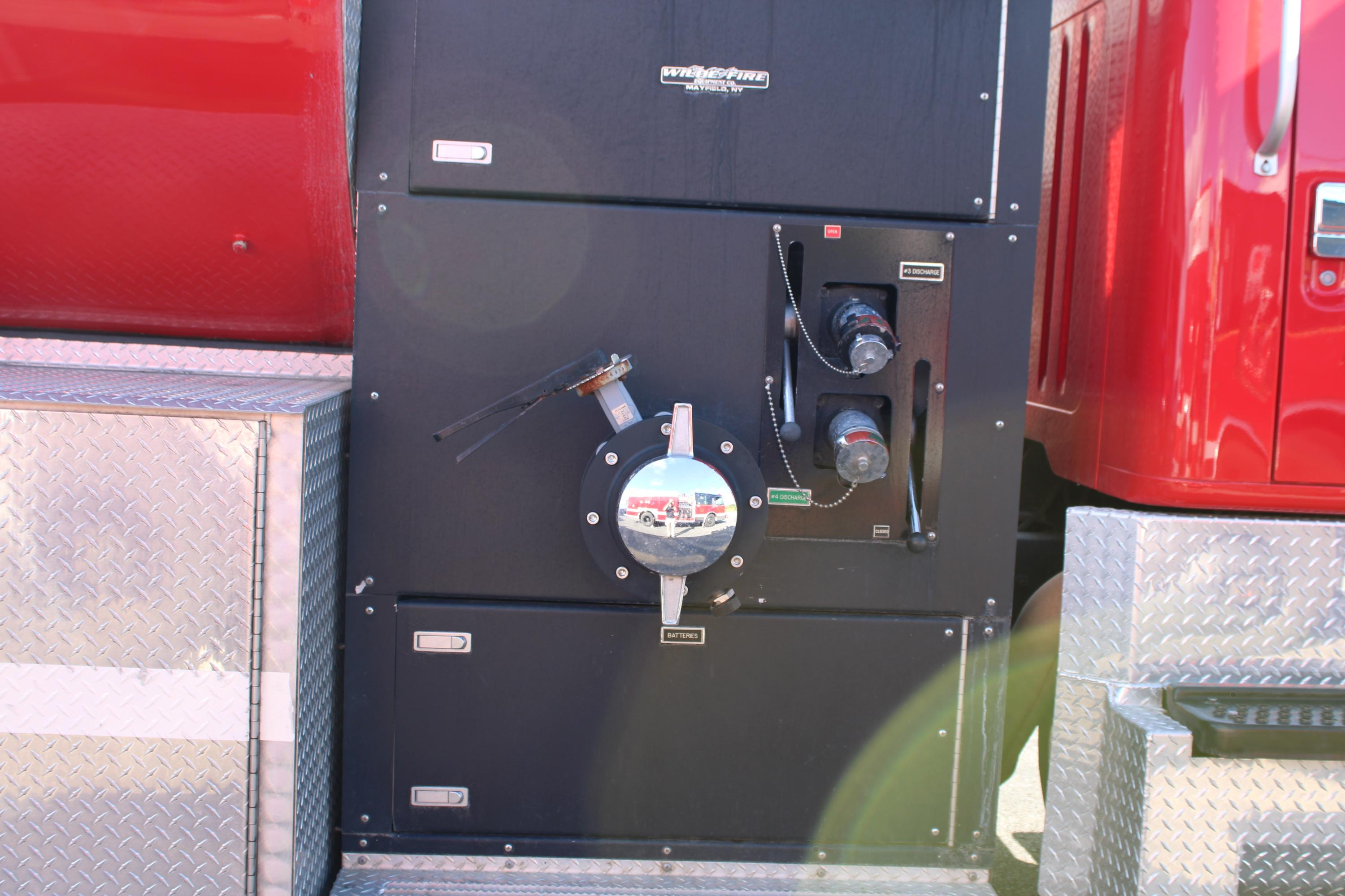 2002 International Tanker 1000/3000 - image 20