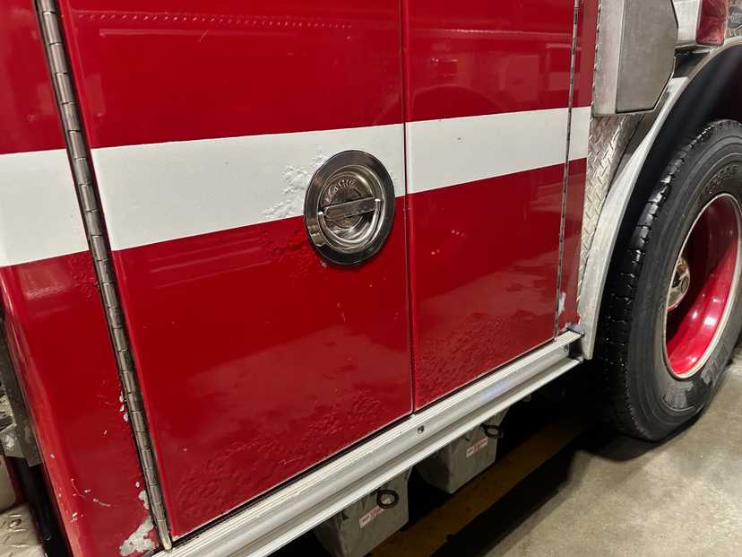 1999 E-One Freightliner Pumper — photo 8