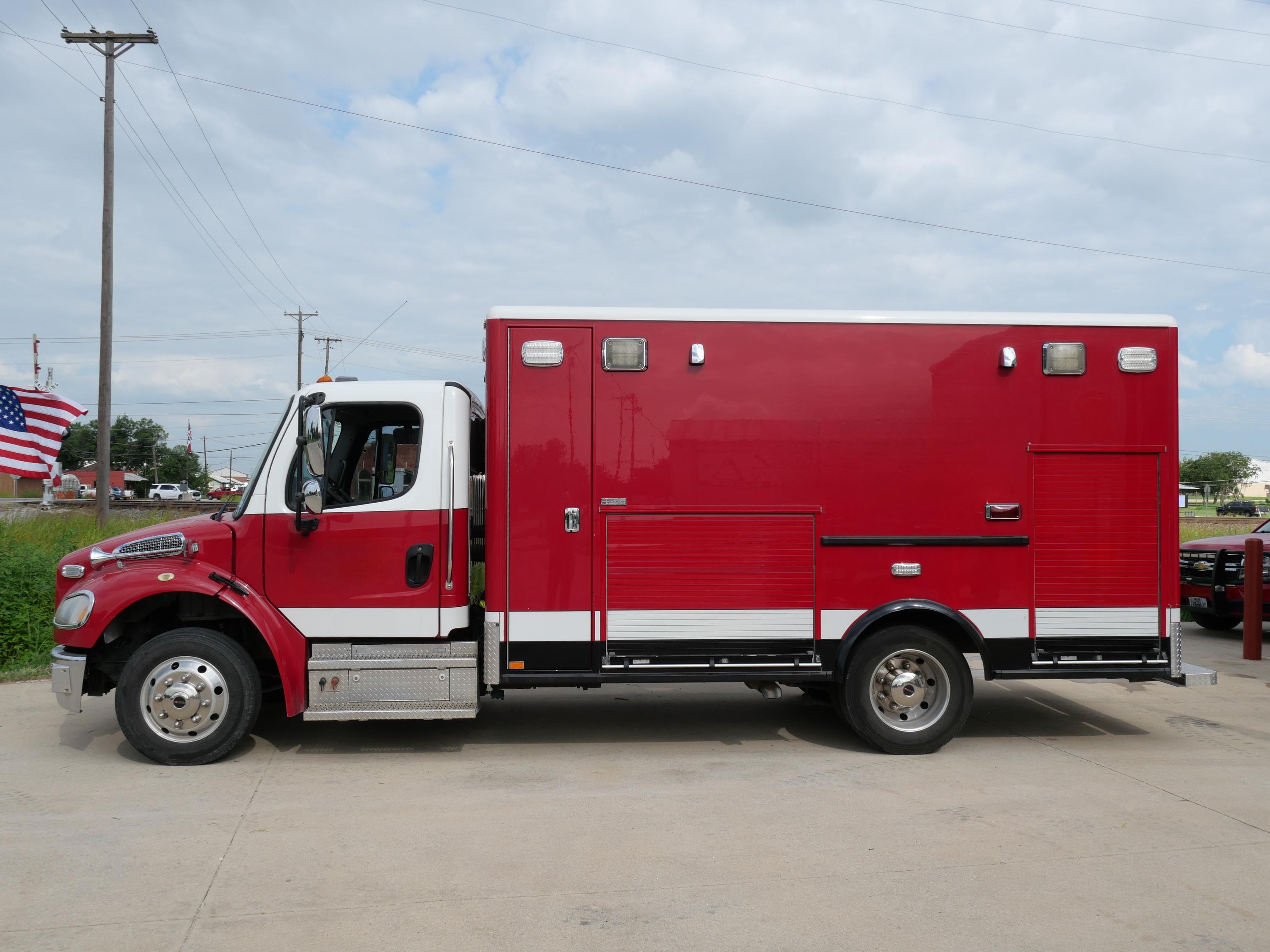 2010 Horton Freightliner Ambulance w/ Stryker Stretcher Type I - image 2