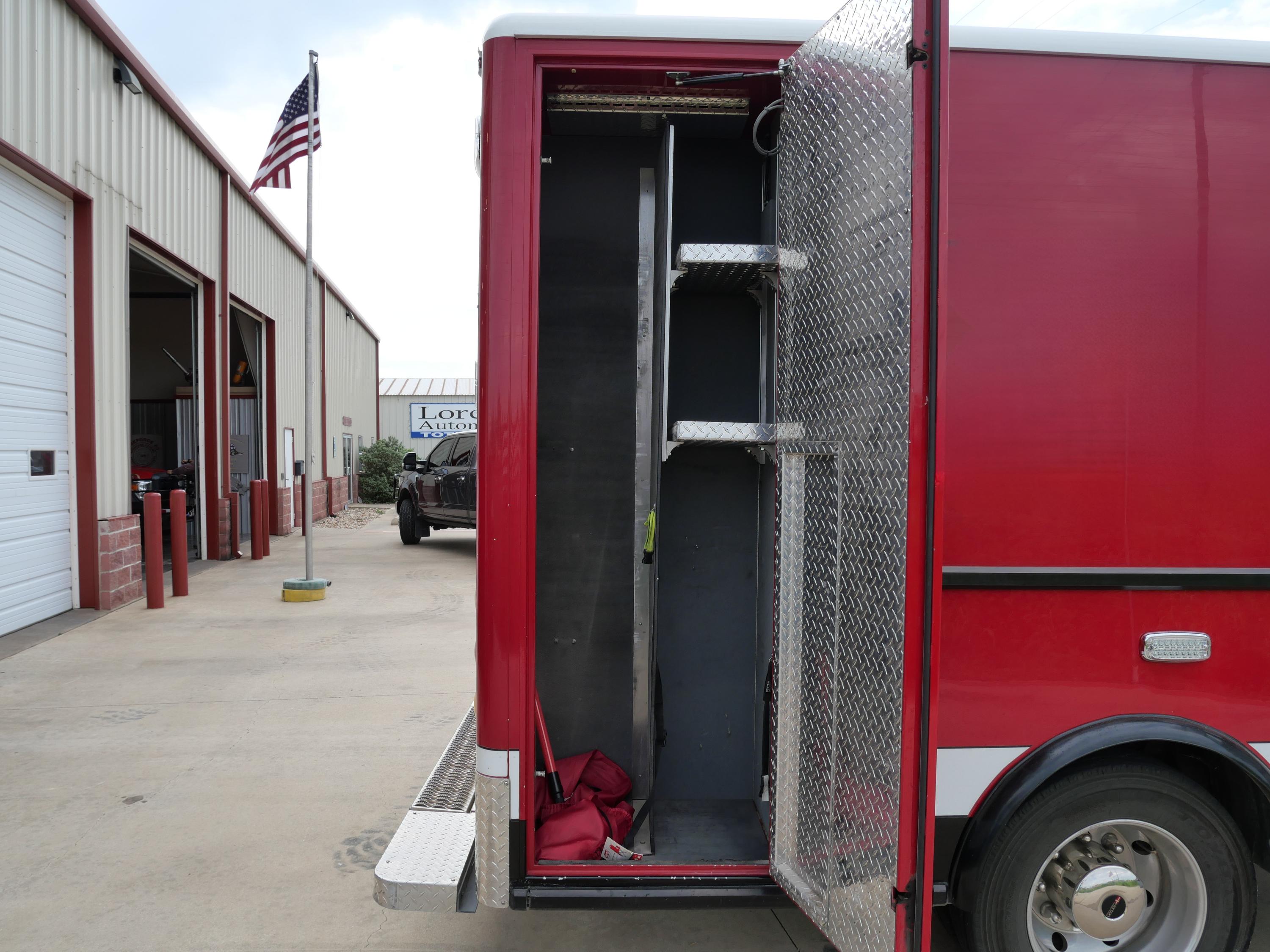 2010 Horton Freightliner Ambulance w/ Stryker Stretcher Type I - image 12