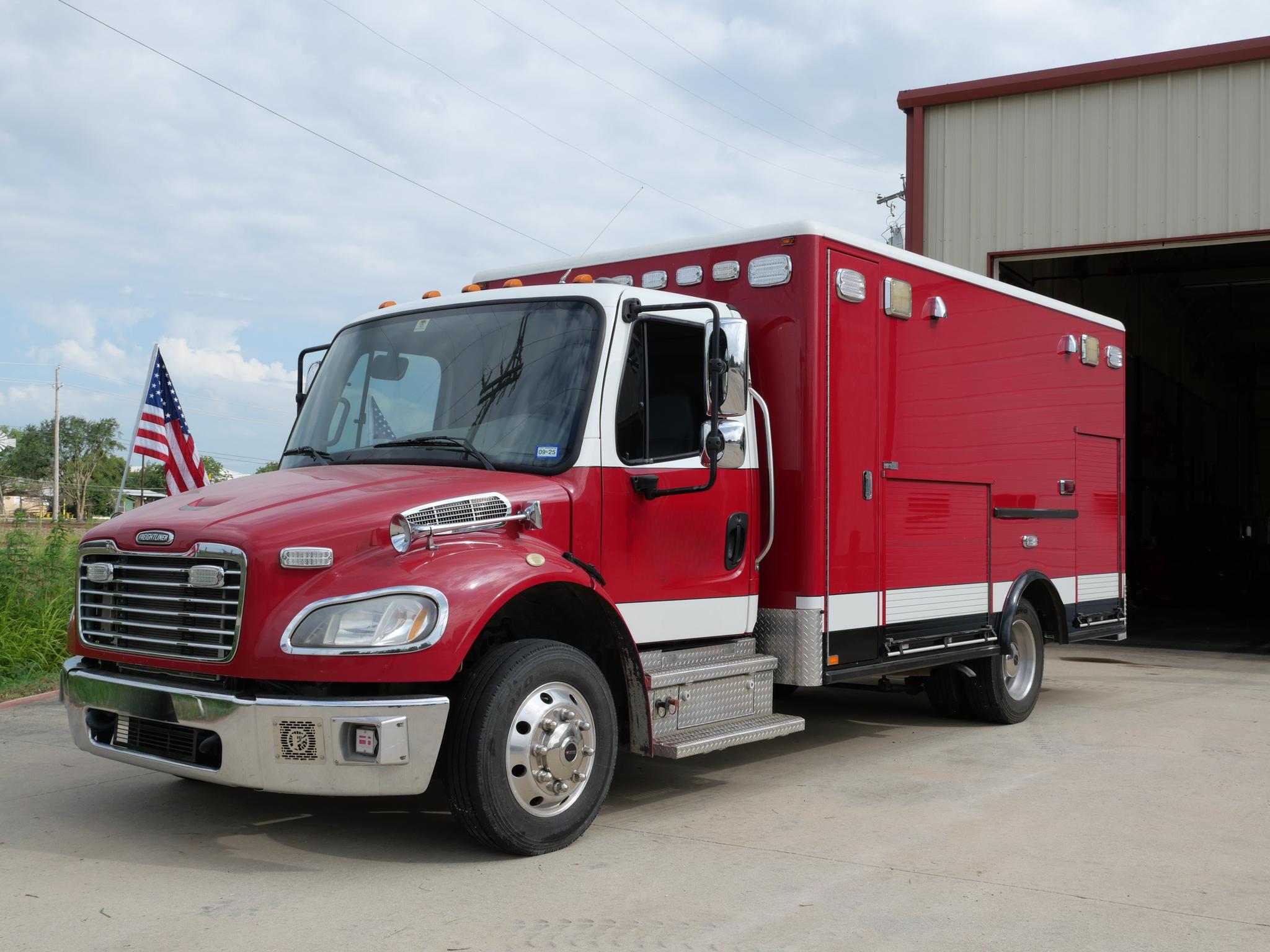 2010 Horton Freightliner Ambulance w/ Stryker Stretcher Type I - image 1