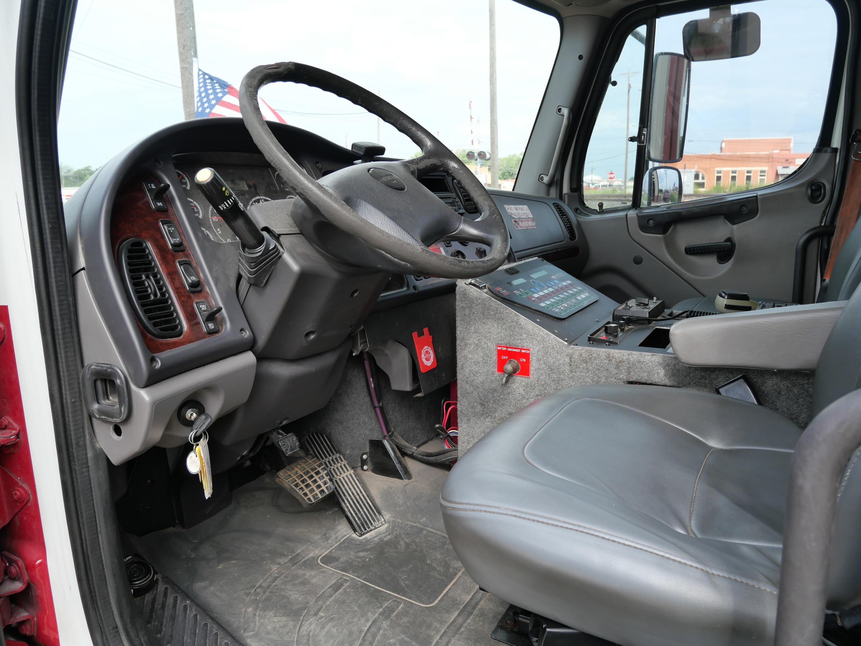 2010 Horton Freightliner Ambulance w/ Stryker Stretcher Type I - image 21