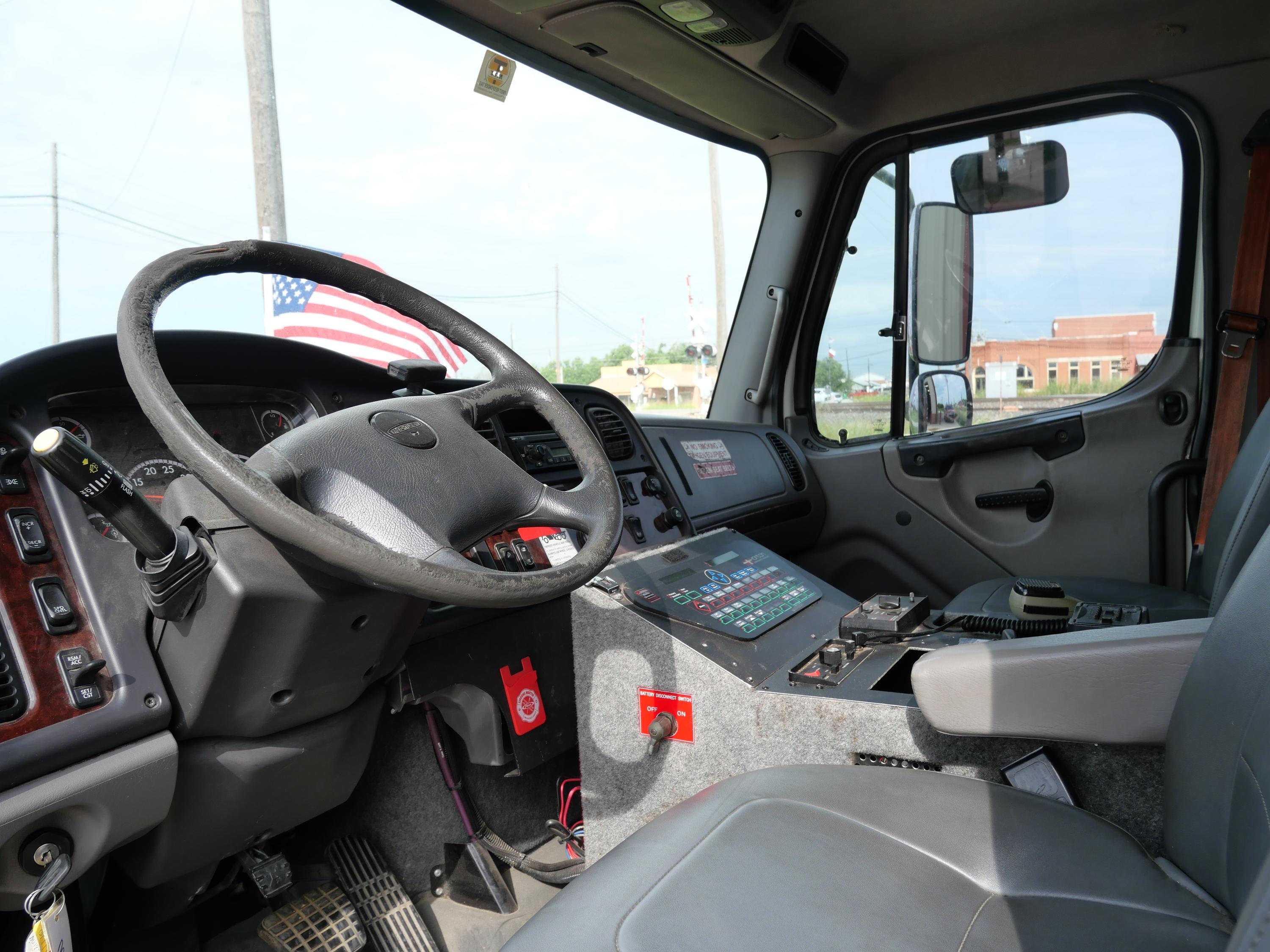 2010 Horton Freightliner Ambulance w/ Stryker Stretcher Type I - image 23