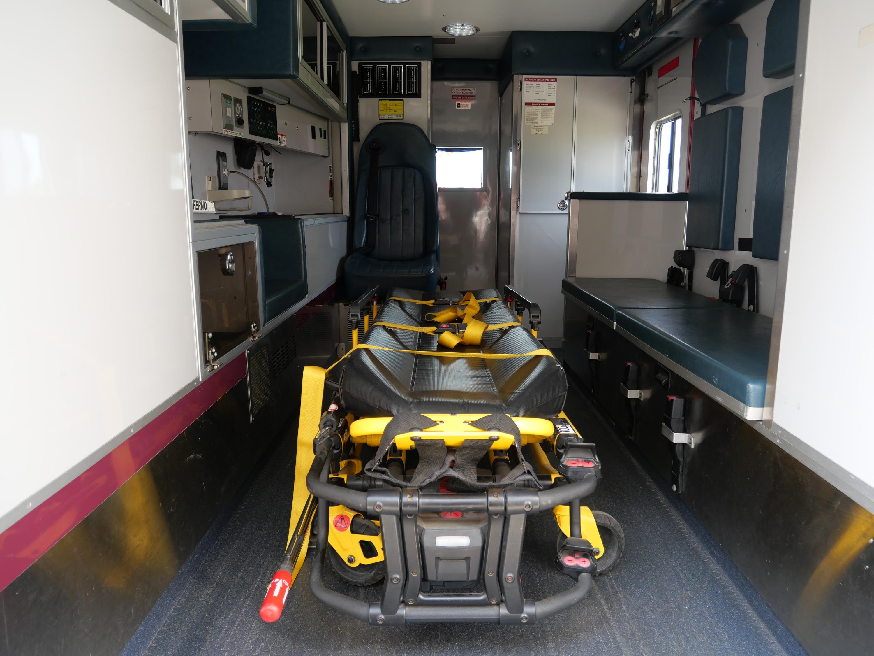 2010 Horton Freightliner Ambulance w/ Stryker Stretcher Type I - image 33