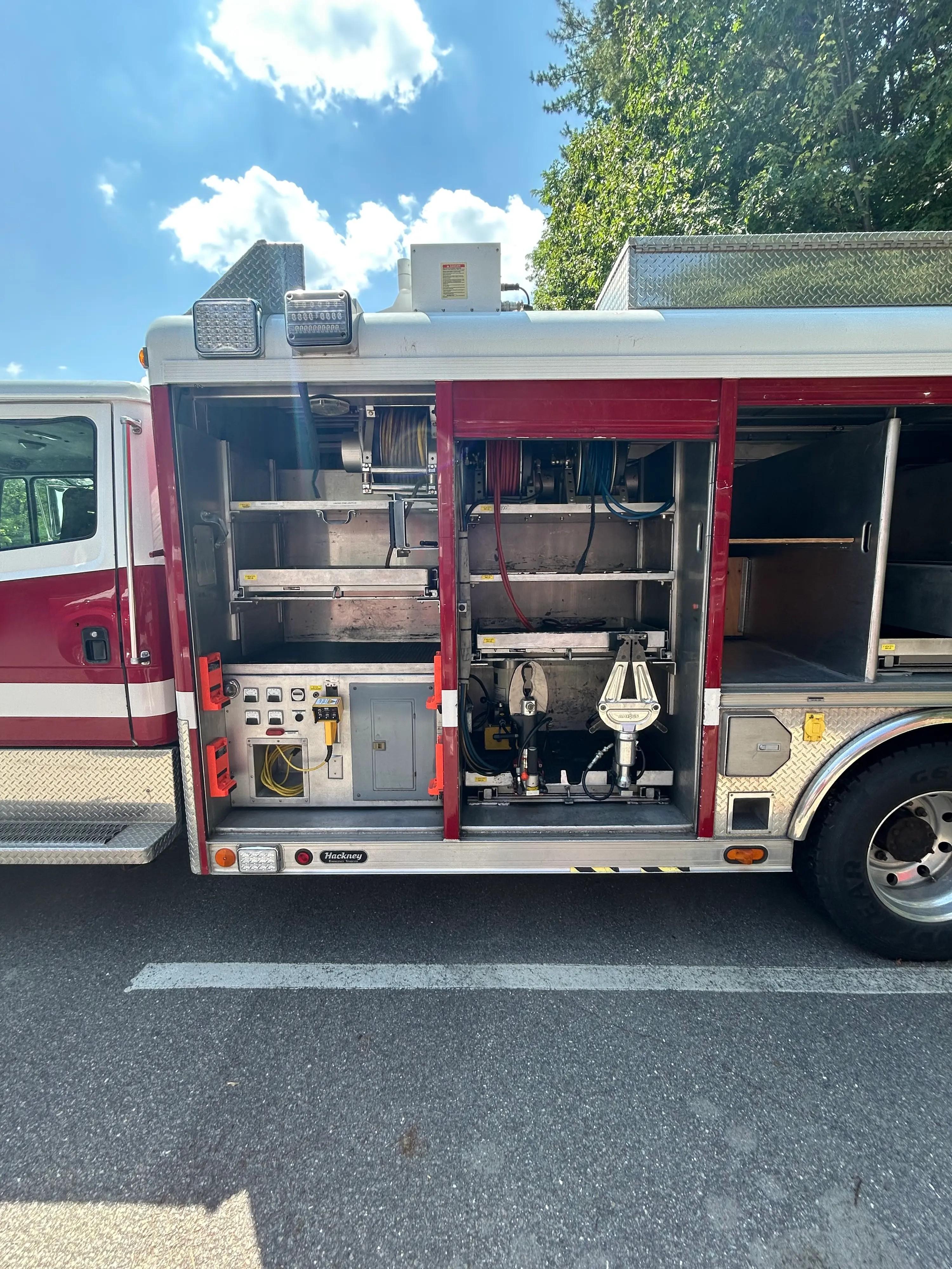 1996 Hackney Heavy Rescue - image 14