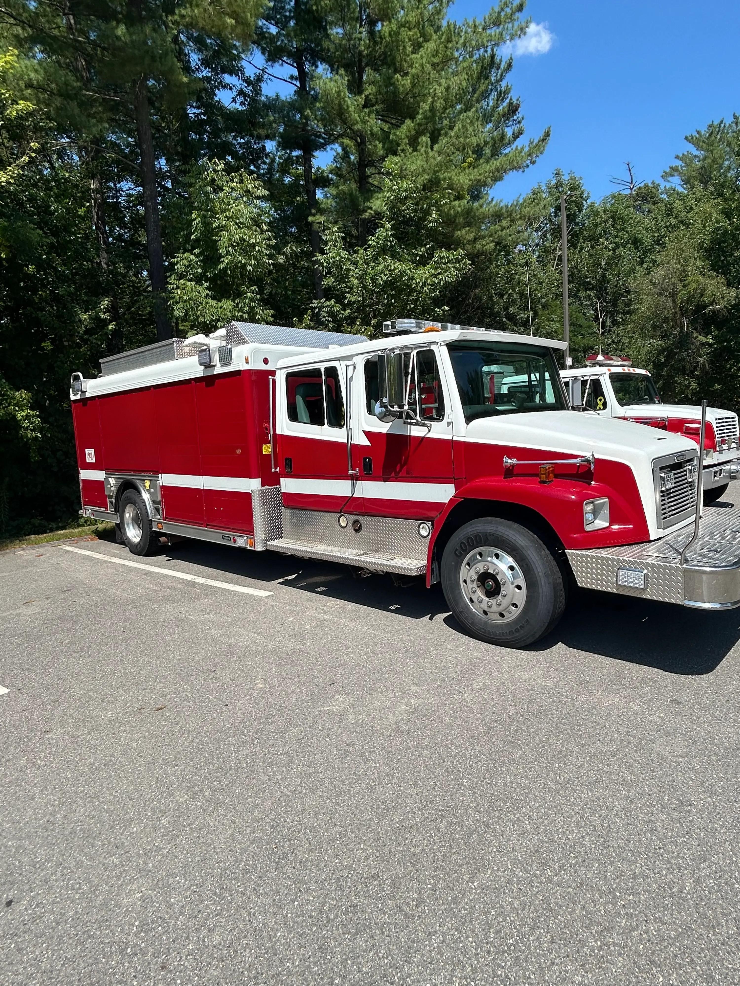 1996 Hackney Heavy Rescue - image 3