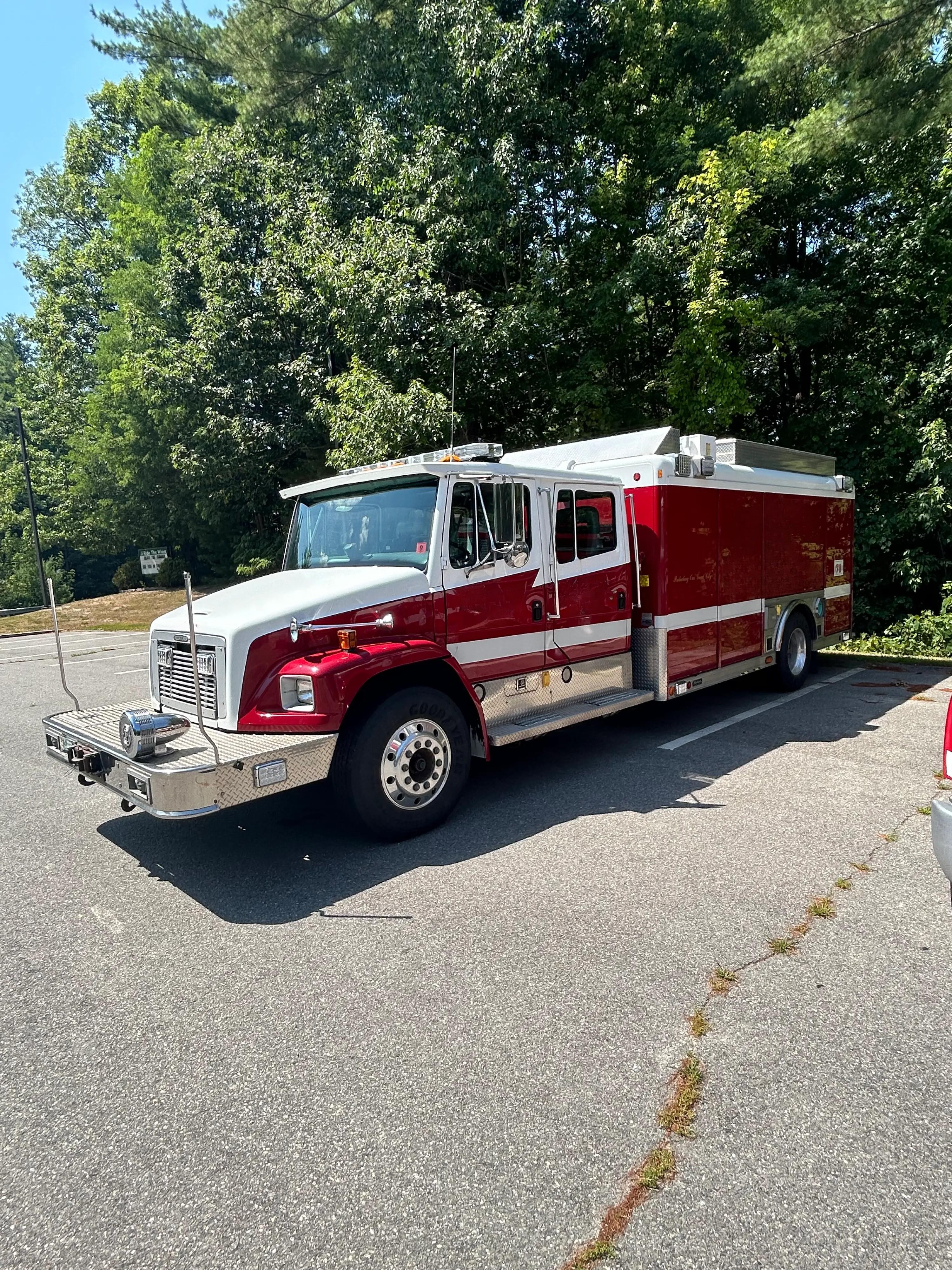 1996 Hackney Heavy Rescue - image 1