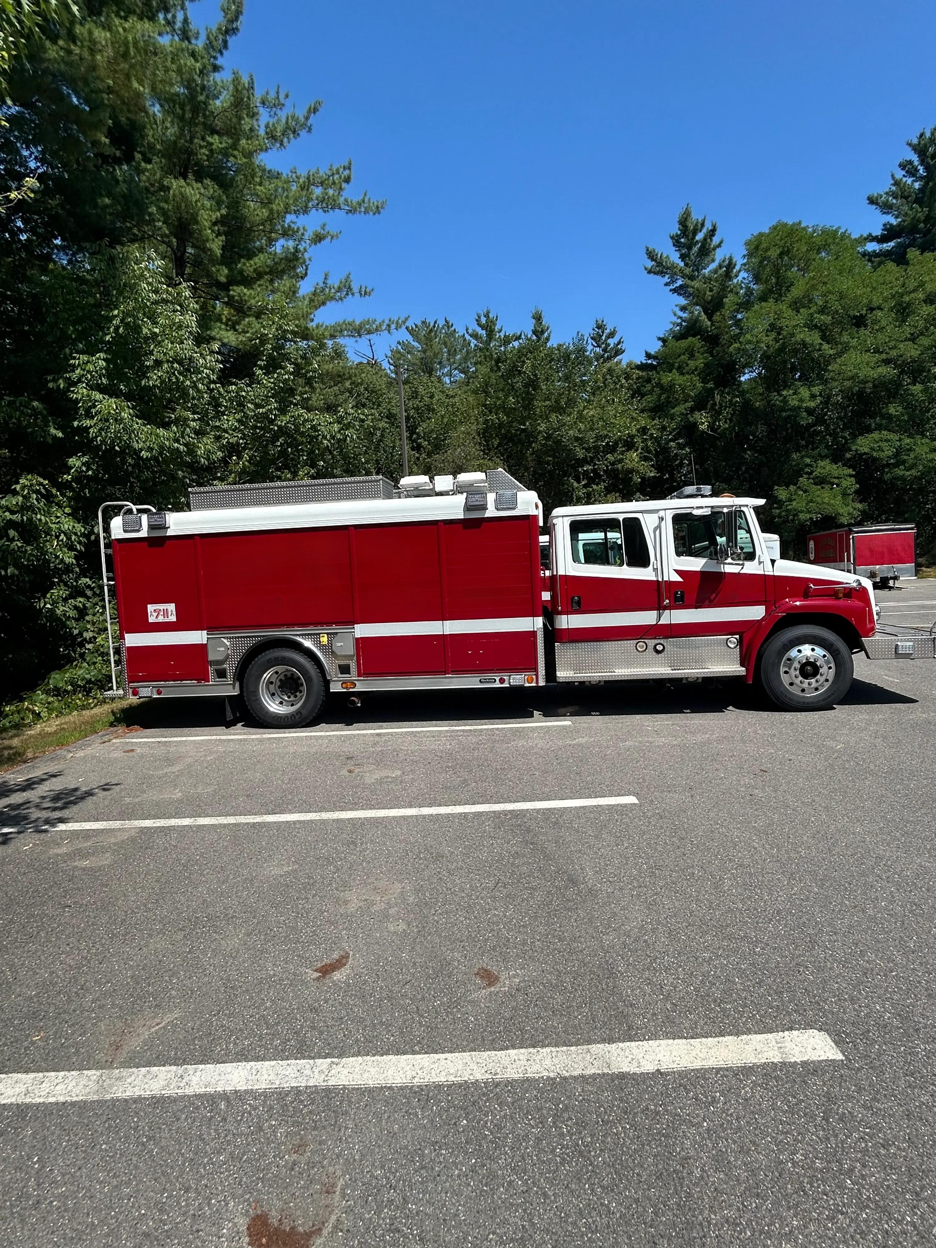 1996 Hackney Heavy Rescue - image 4