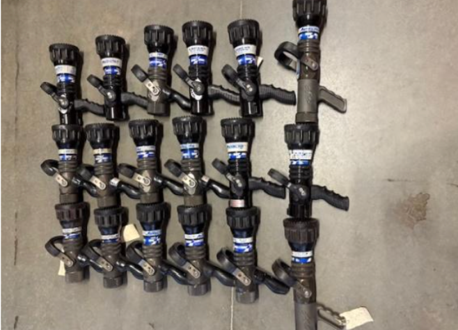 4x 1.5” TFT Automatic 95-300GPM nozzles (repair needed)