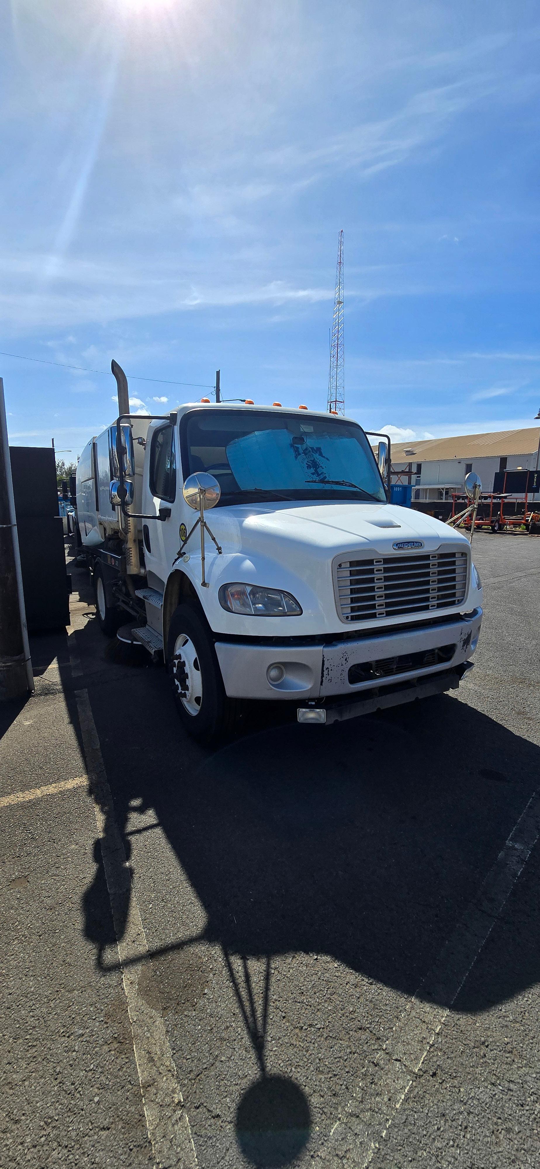 2020 Freightliner M2 Johnston ES351 High Dump Street Sweeper - image 3