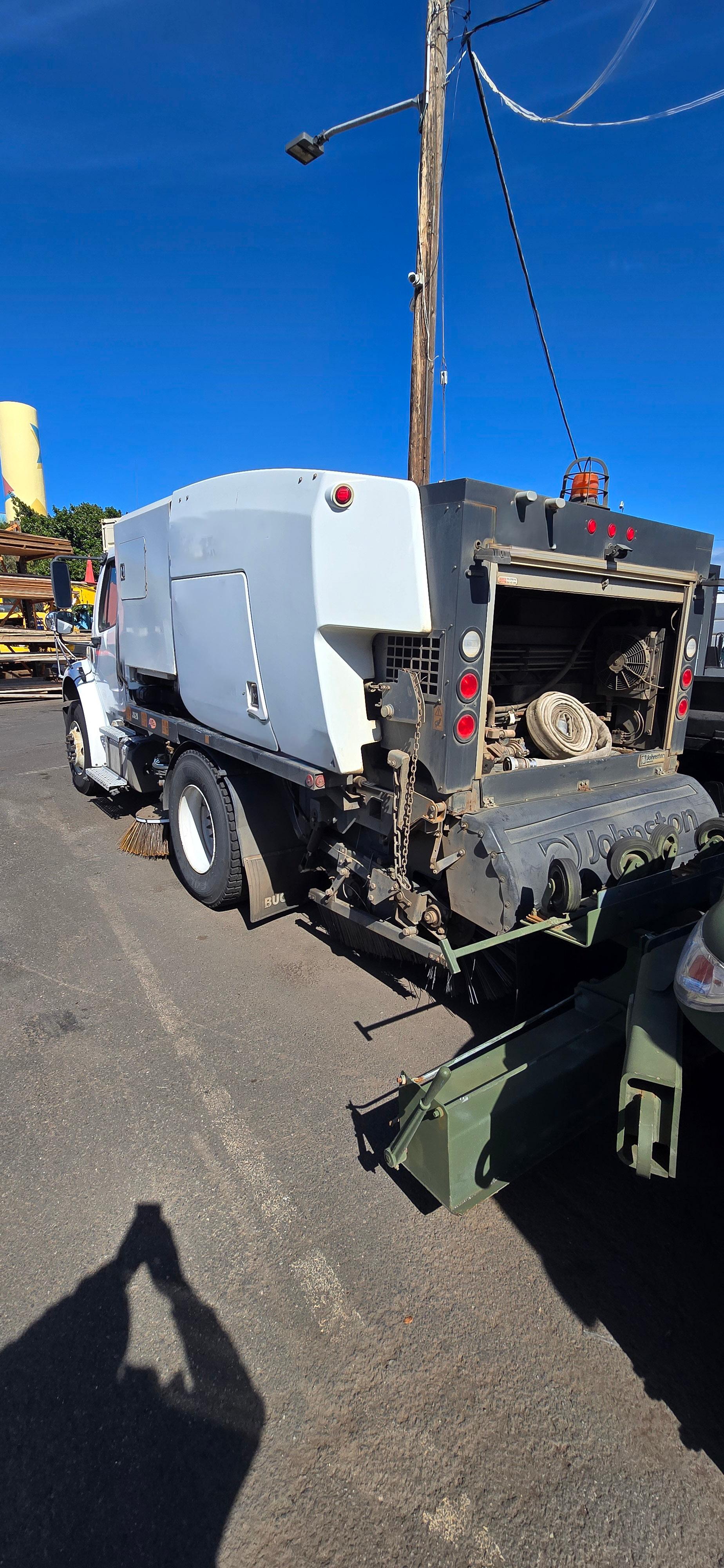 2020 Freightliner M2 Johnston ES351 High Dump Street Sweeper - image 2