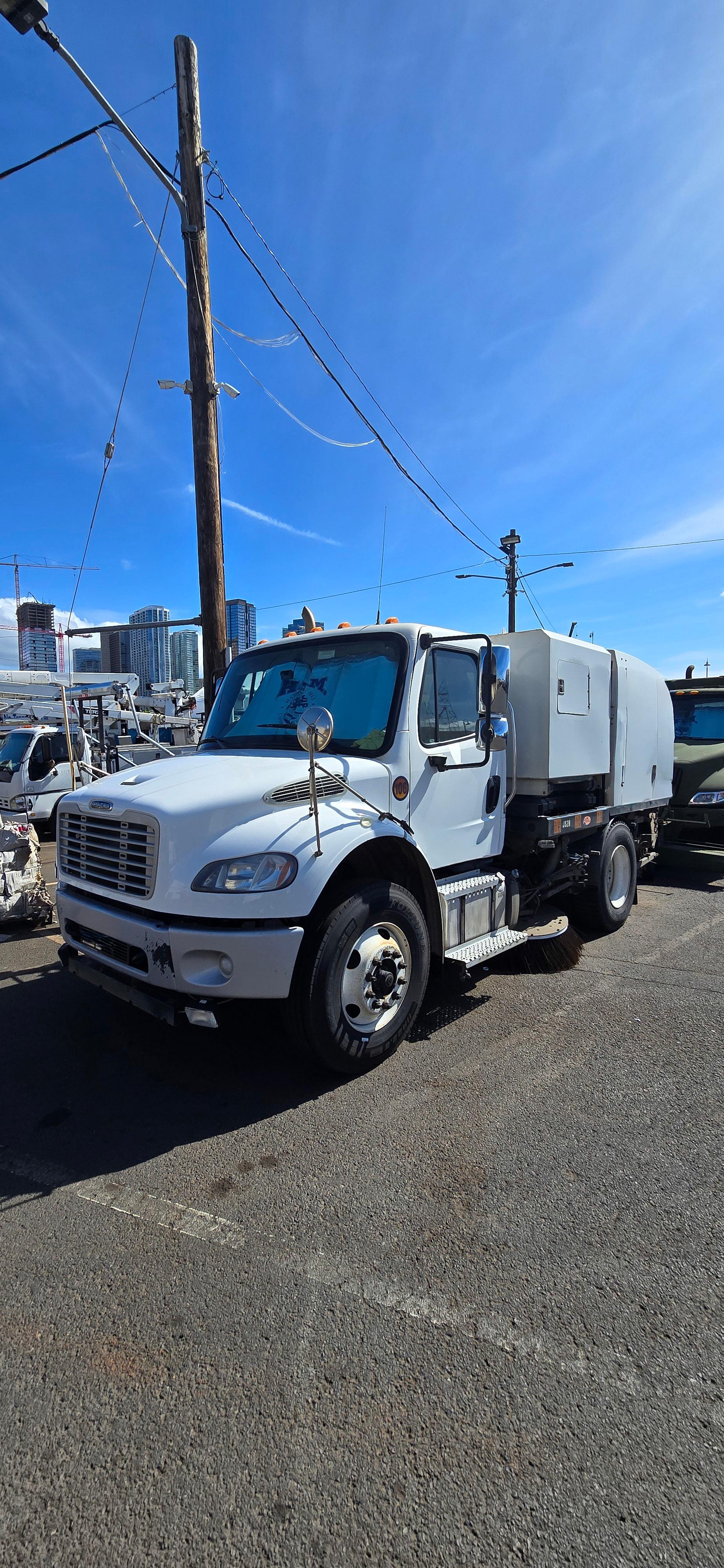 2020 Freightliner M2 Johnston ES351 High Dump Street Sweeper - image 1