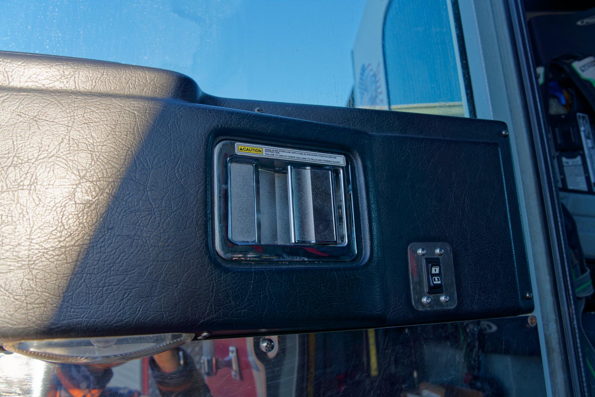 2008 Pierce Pumper - image 102