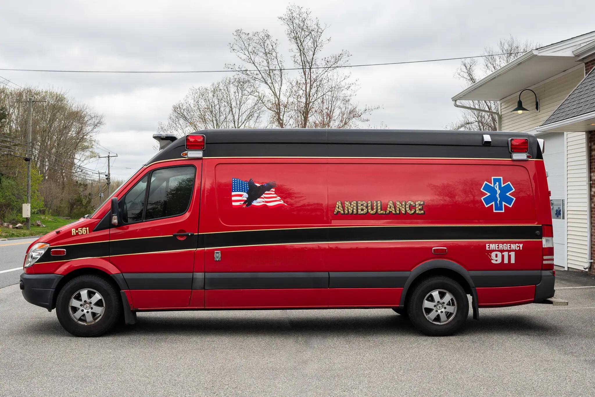 2013 Lifeline Mercedes Sprinter Type II - image 3