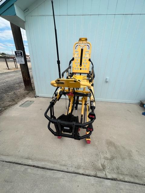 Two Stryker Power Pro XT Model 6500 Stretchers (Two Stretcher Package Deal) - image 4