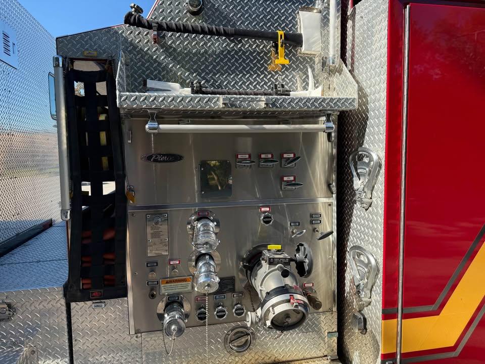 1999 Pierce Dash Pumper - image 9