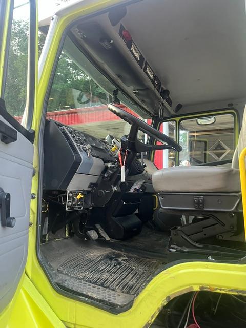 1999 Freightliner FL80 Pumper - image 17