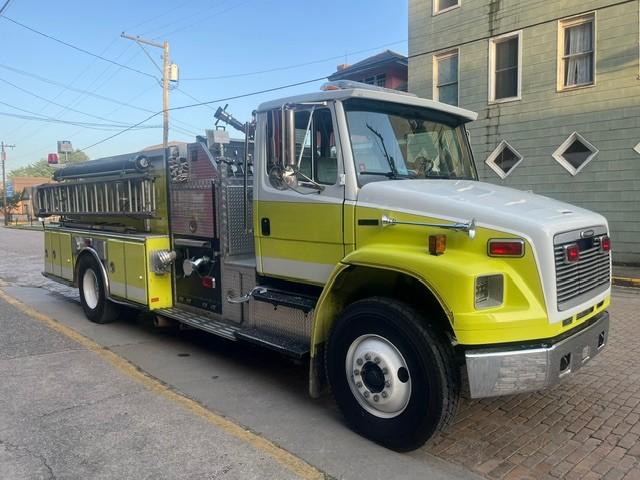 1999 Freightliner FL80 Pumper - image 6