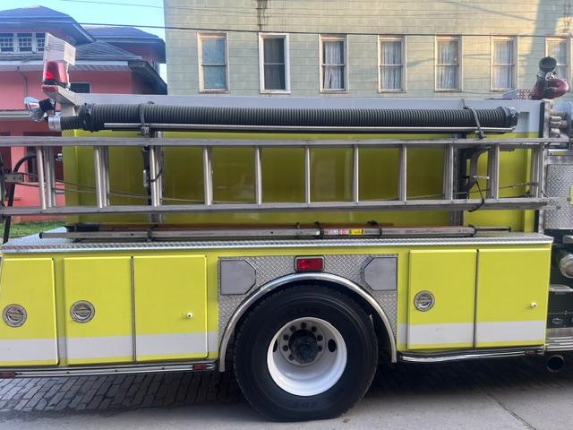 1999 Freightliner FL80 Pumper - image 8