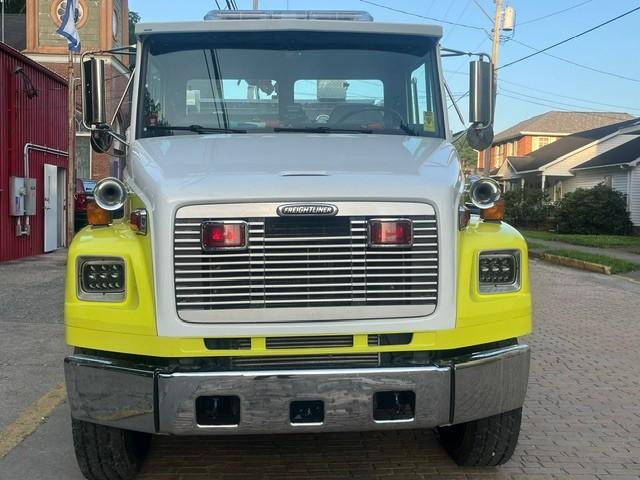 1999 Freightliner FL80 Pumper - image 3