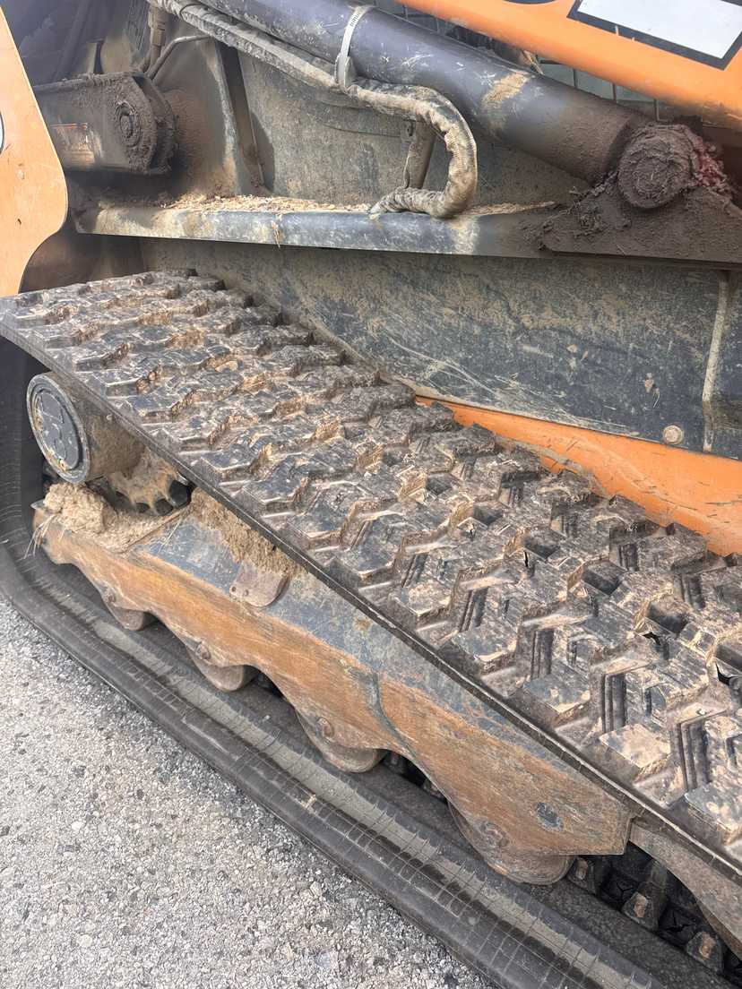 2019 Case TV370 Compact Track Loader — photo 4