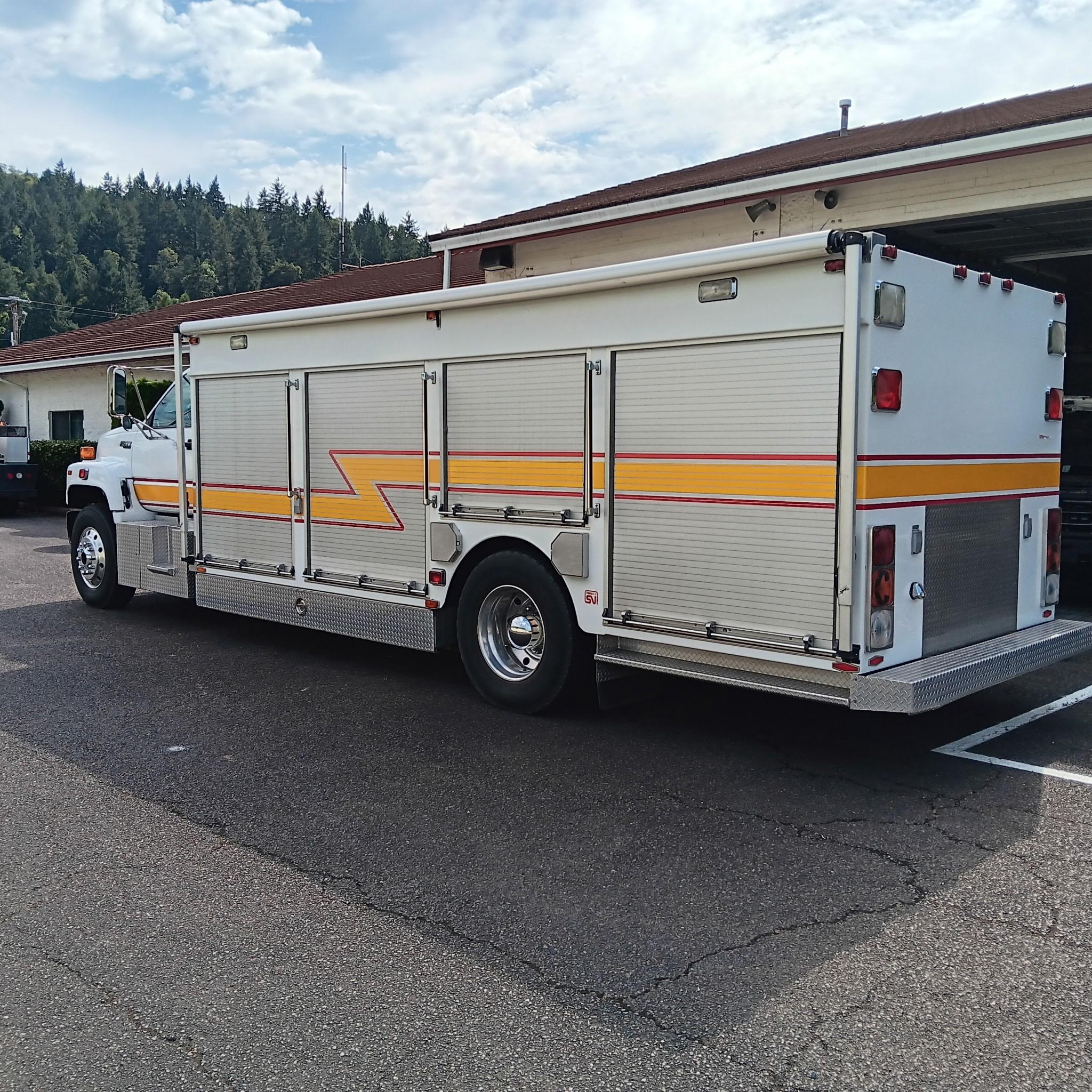 1994 SVI Chevrolet Medium Rescue - image 2