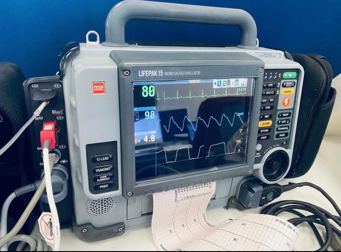 Lifepak 15 Defibrillator - image 2