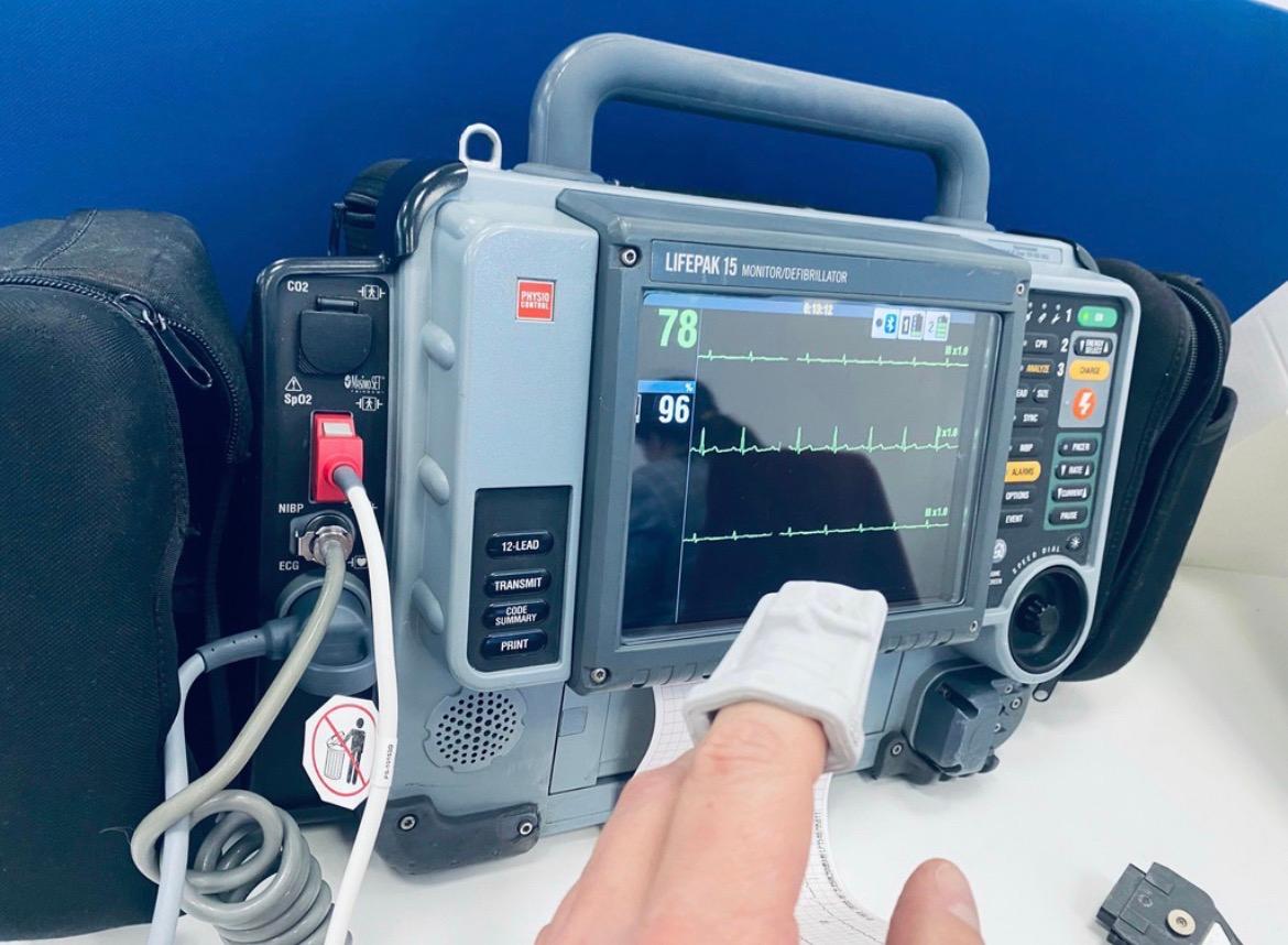 Lifepak 15 Defibrillator - image 4