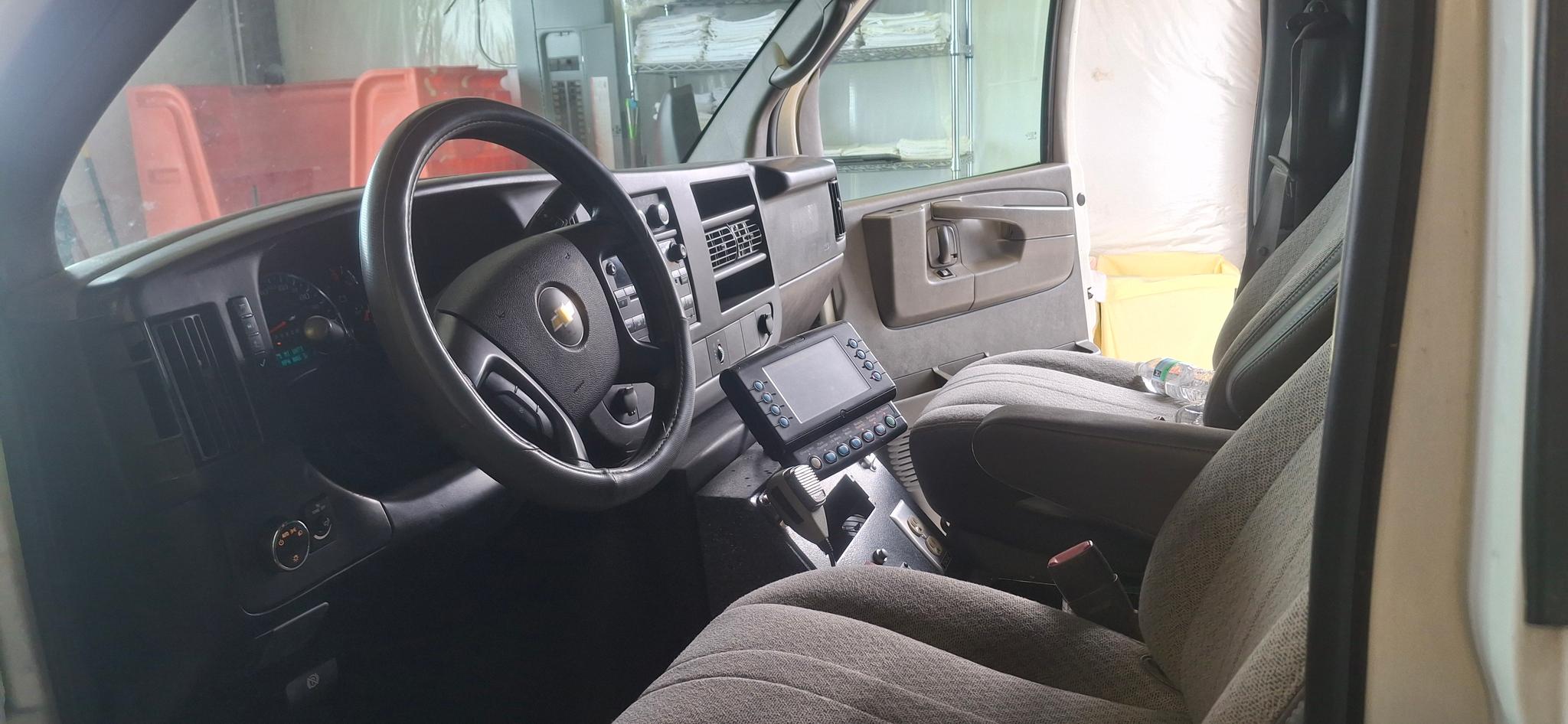 2012 Chevy Express 4500 Braun Type III - image 2