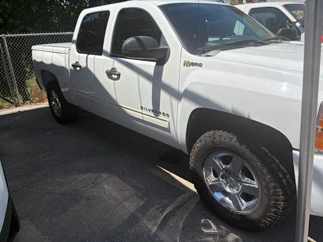 2010 Chevrolet Silvarado 4x4 Command Truck — photo 3