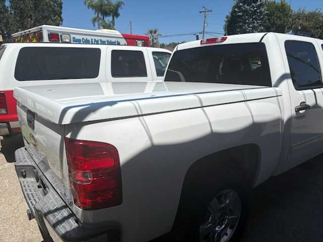 2010 Chevrolet Silvarado 4x4 Command Truck — photo 4