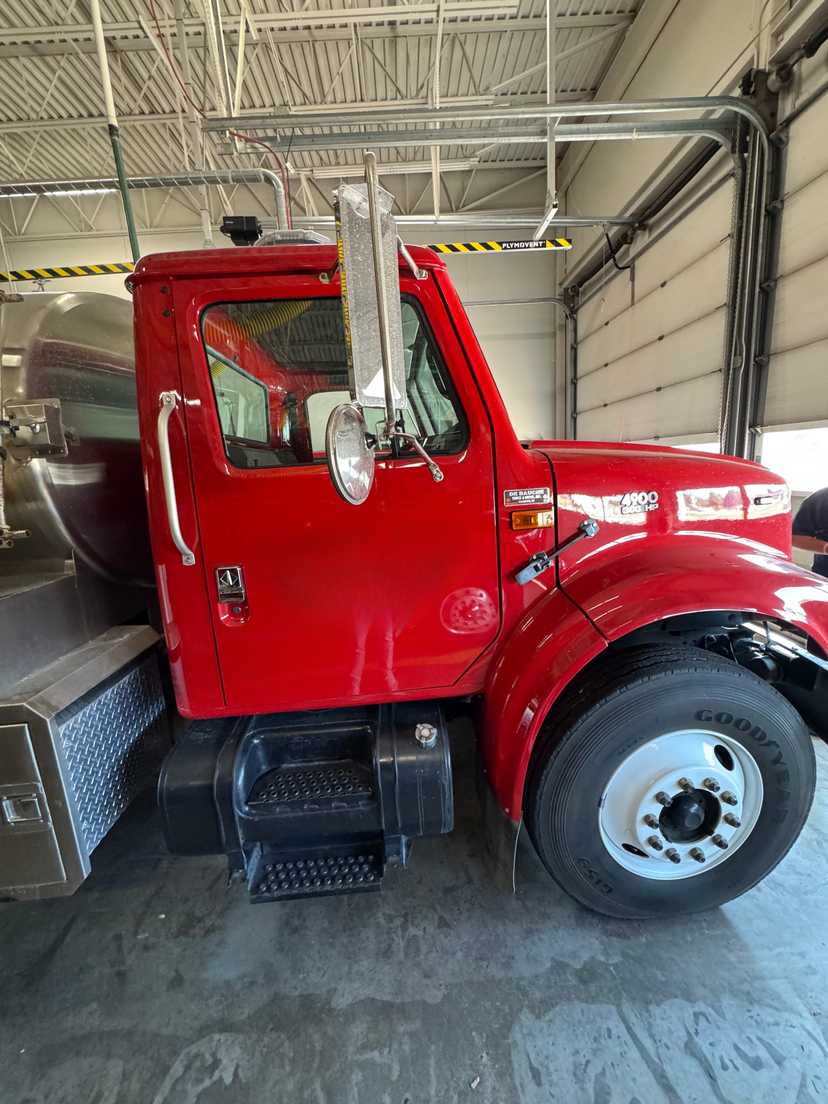 1996 Walker International Tanker — photo 8