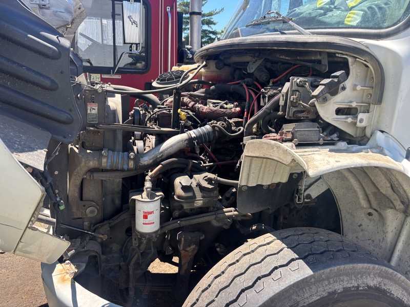2015 Freightliner McNeilus Rear Loader — photo 4