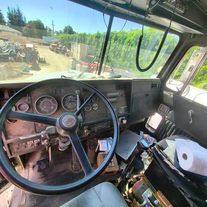 1989 Kenworth T800 Dump Truck — photo 5