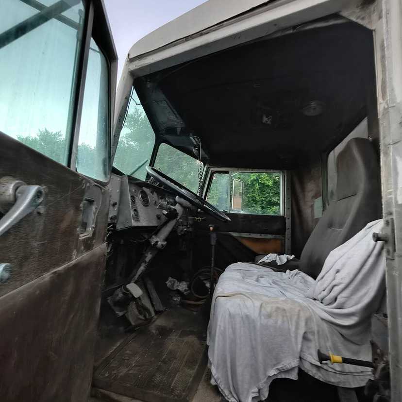 1971 Peterbilt Dump Truck — photo 8