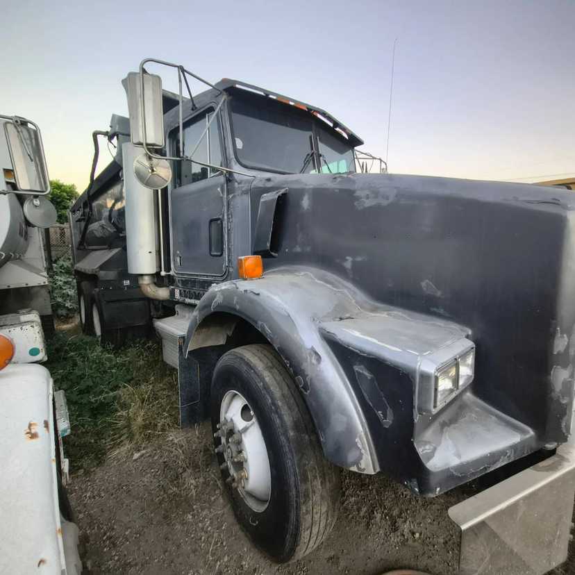 1989 Kenworth T800 Dump Truck