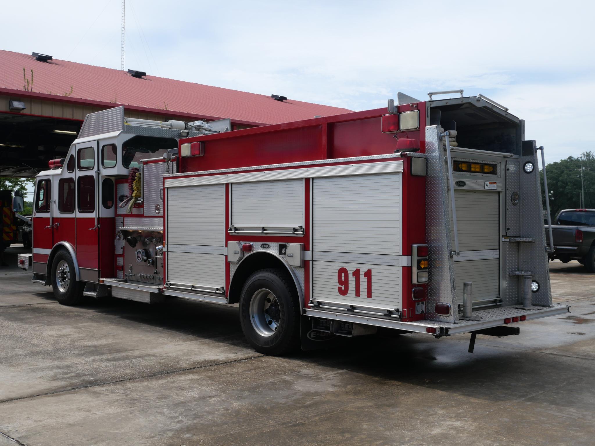 2002 E-One Pumper