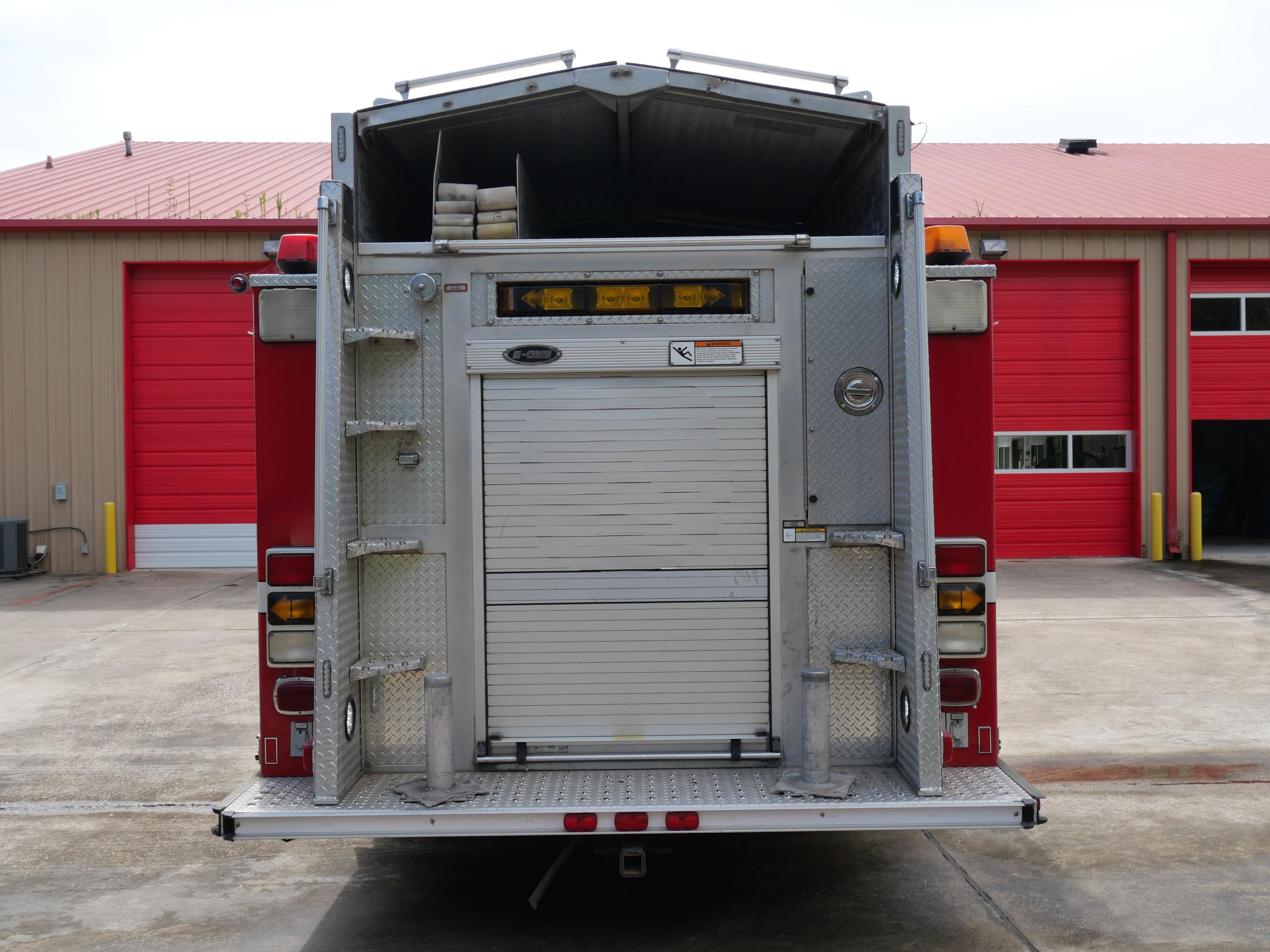 2002 E-One Pumper
