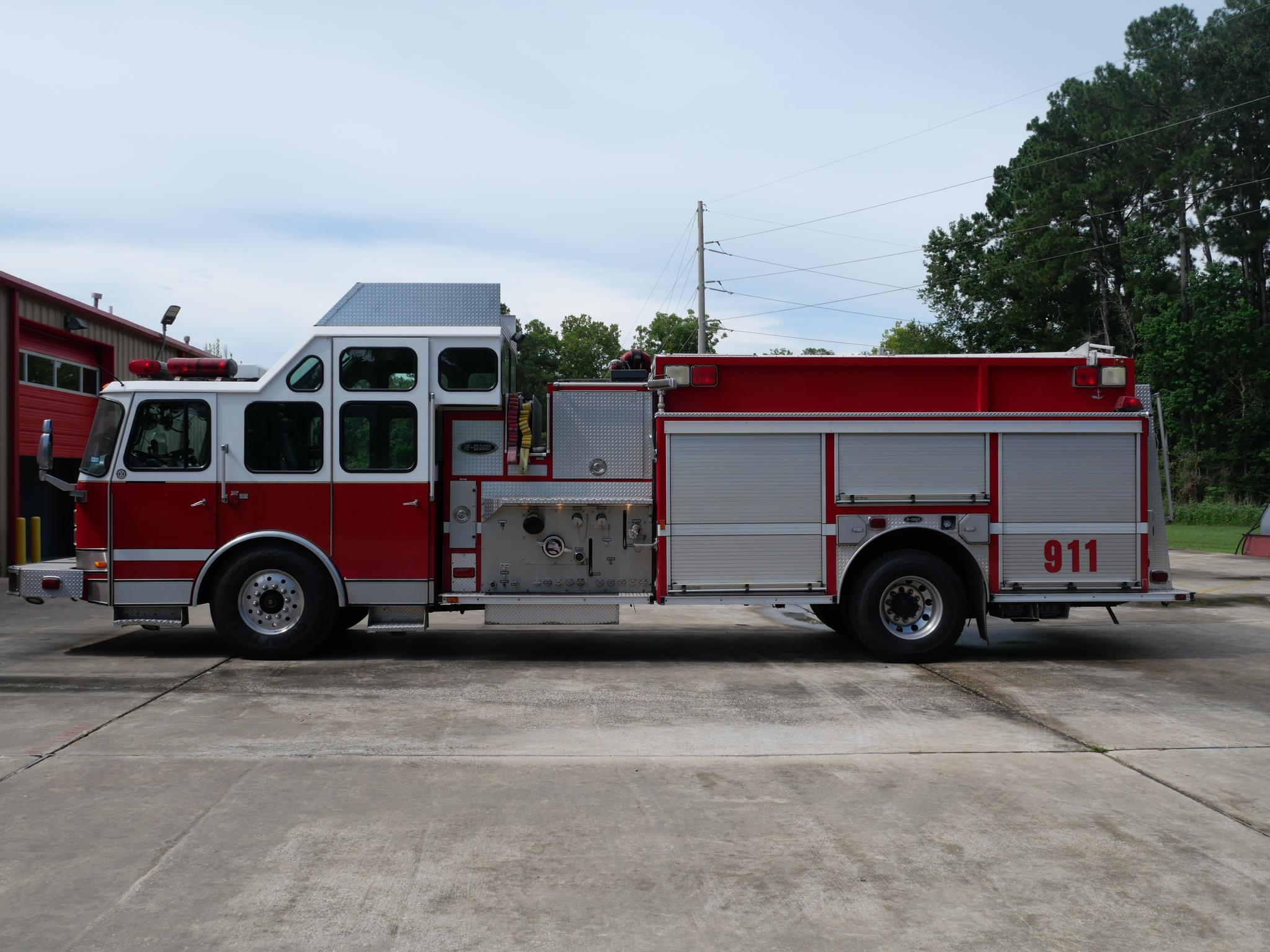 2002 E-One Pumper