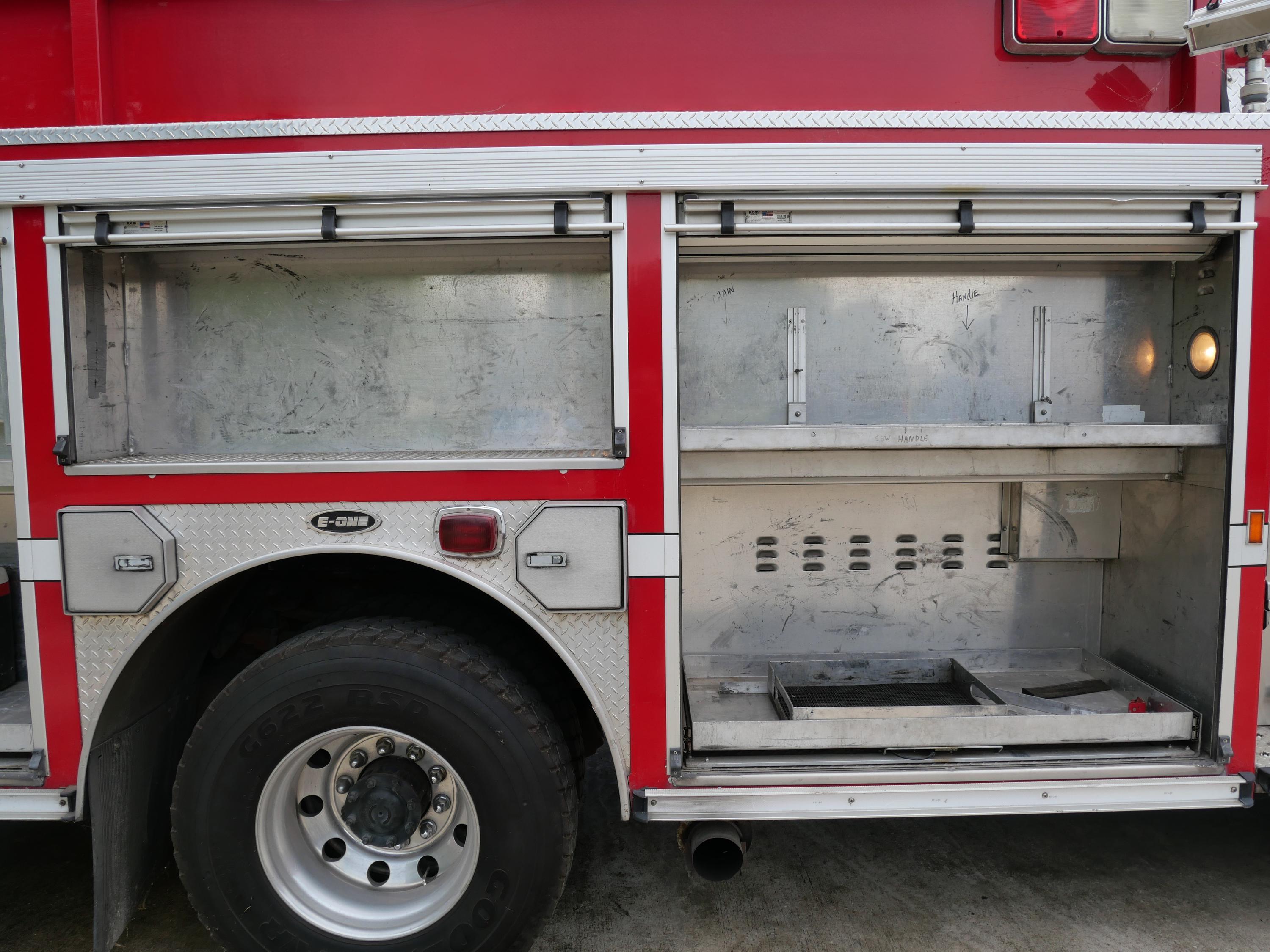2002 E-One Pumper
