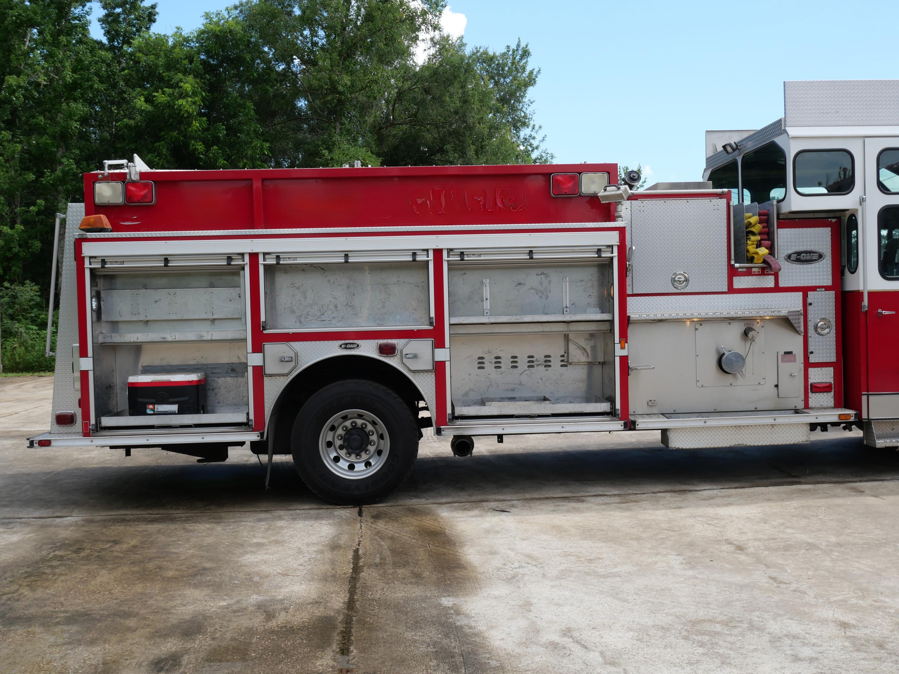 2002 E-One Pumper