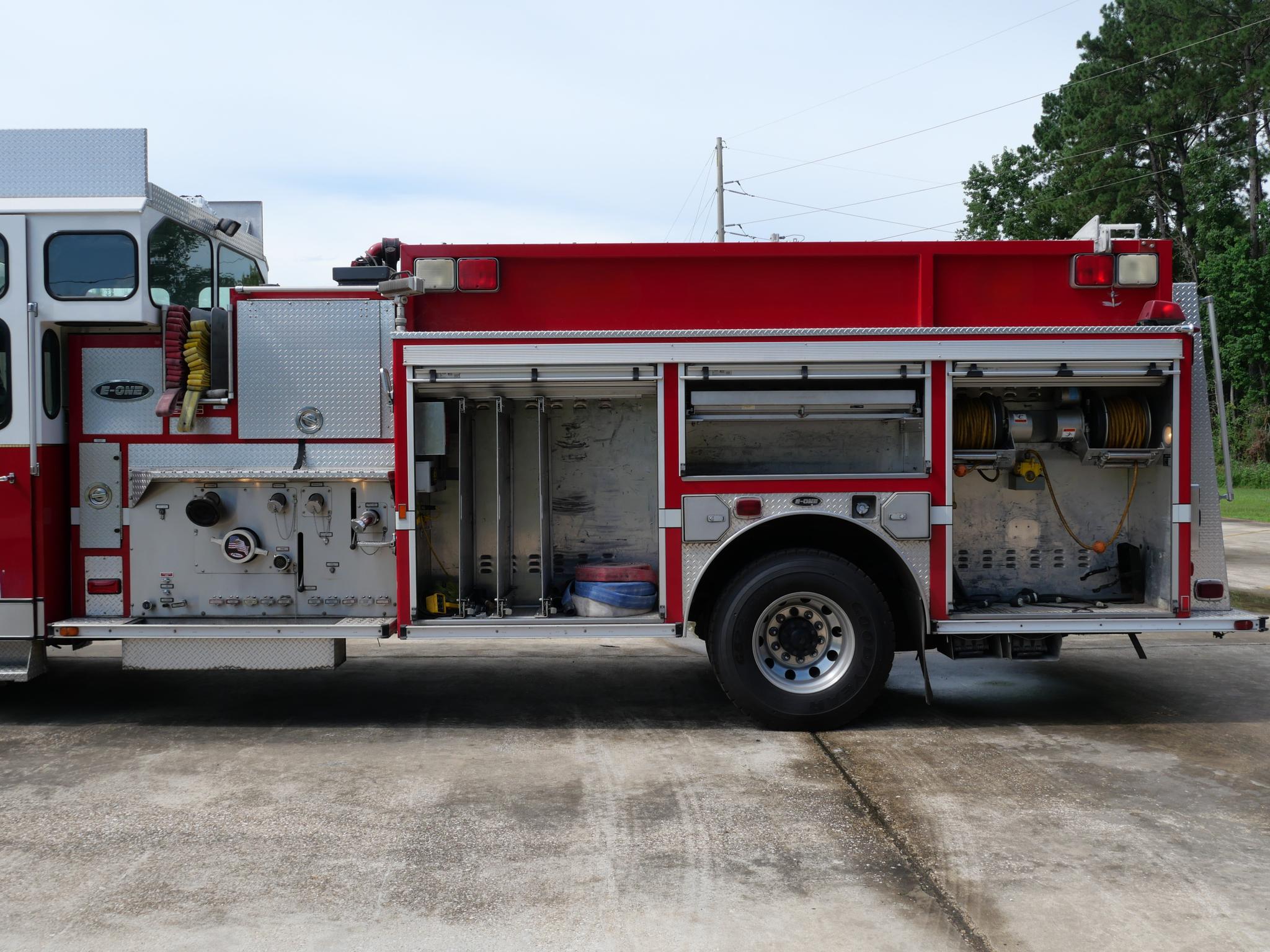 2002 E-One Pumper