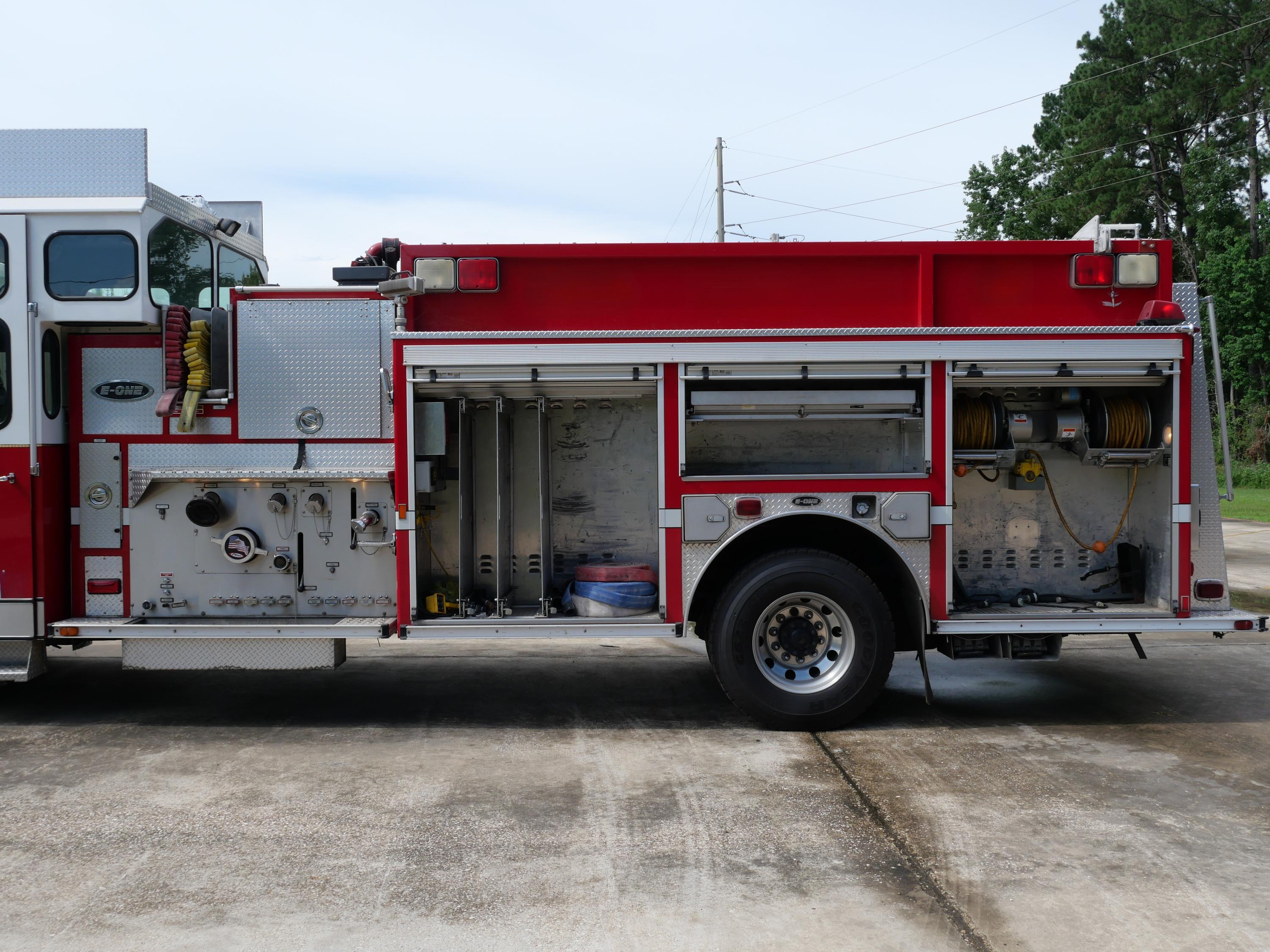 2002 E-One Pumper